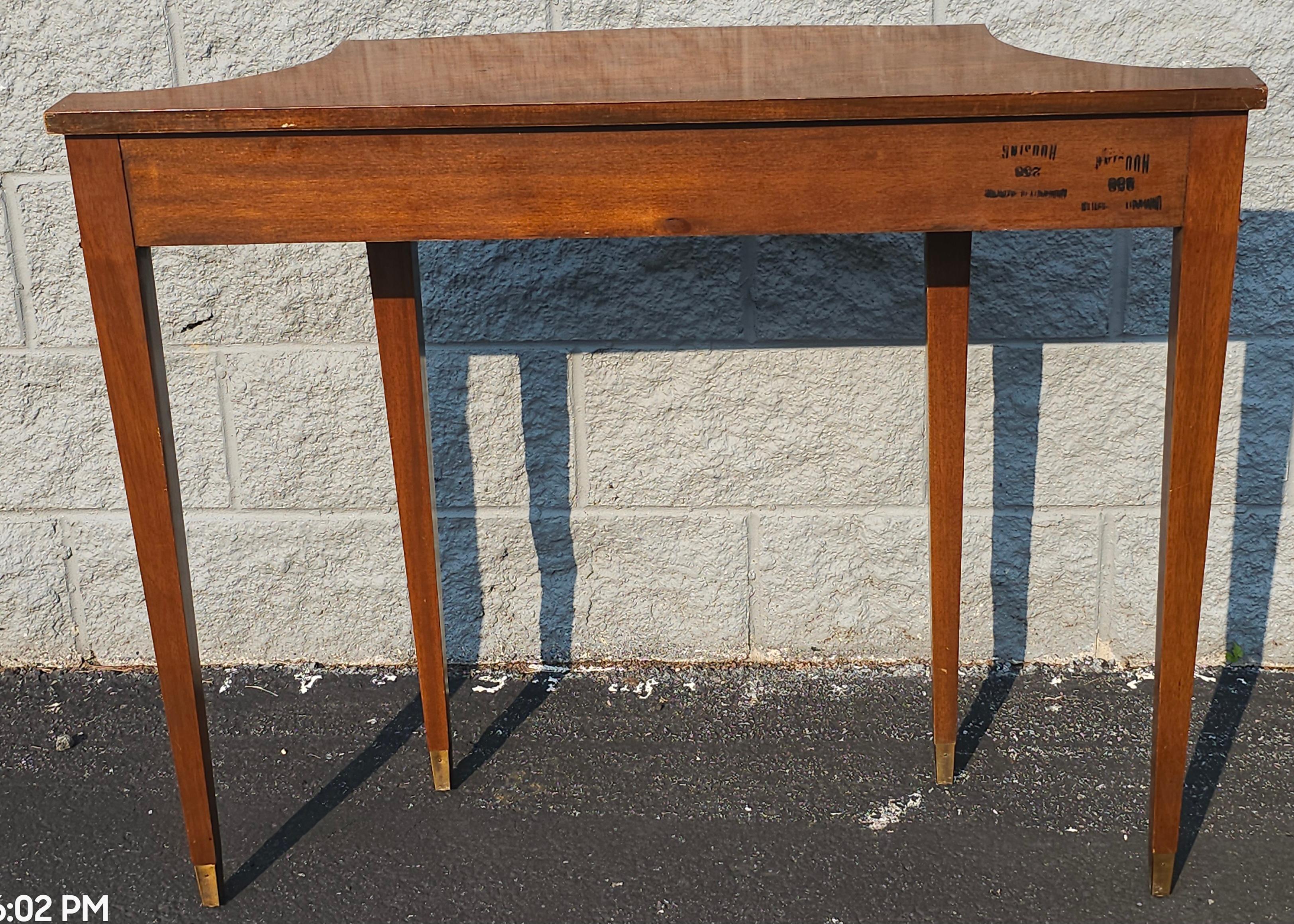 20th Century Hepplewhite Style Mahogany and Satinwood Console Table with Brass Capped Legs For Sale
