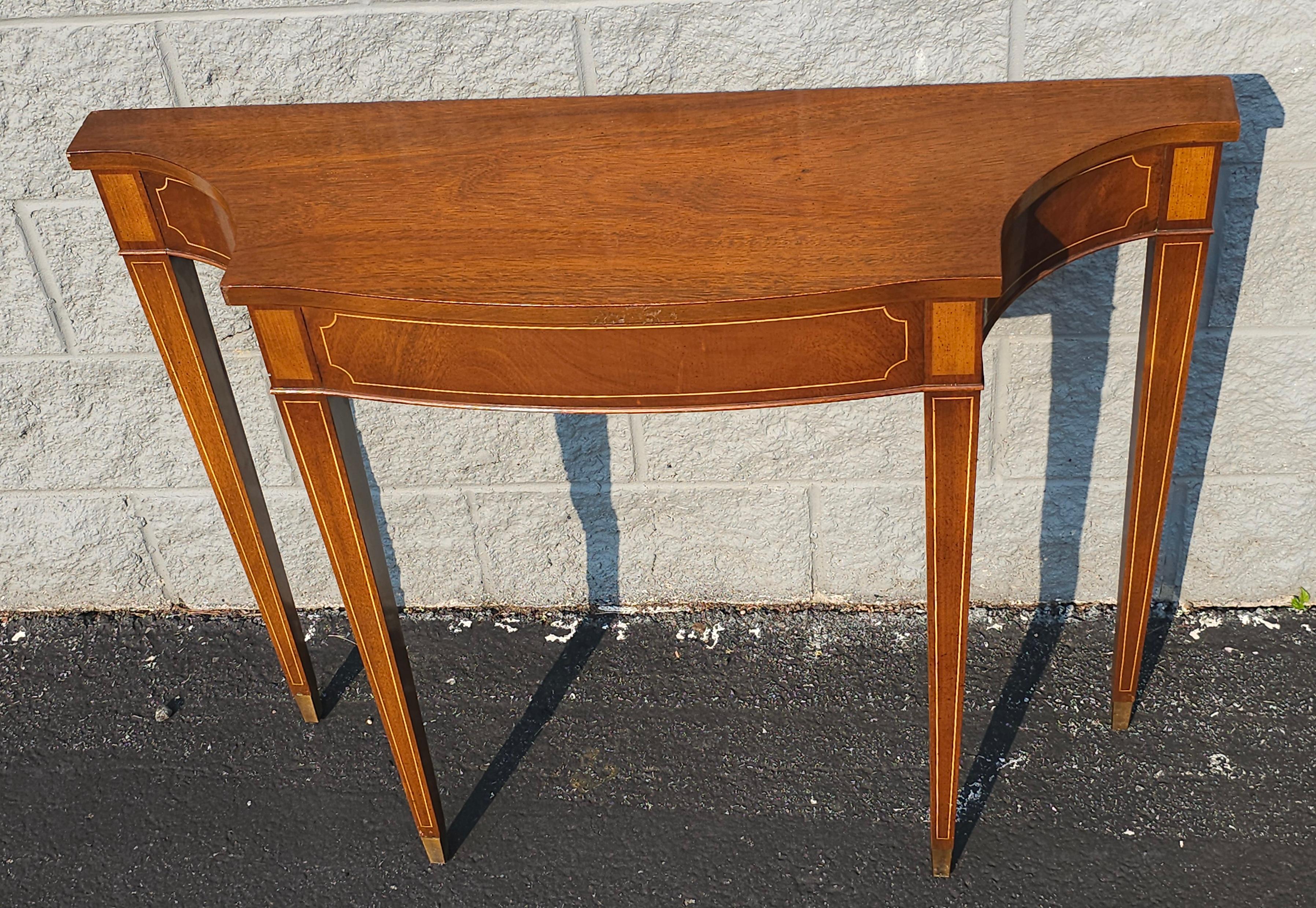 Hepplewhite Style Mahogany and Satinwood Console Table with Brass Capped Legs For Sale 1
