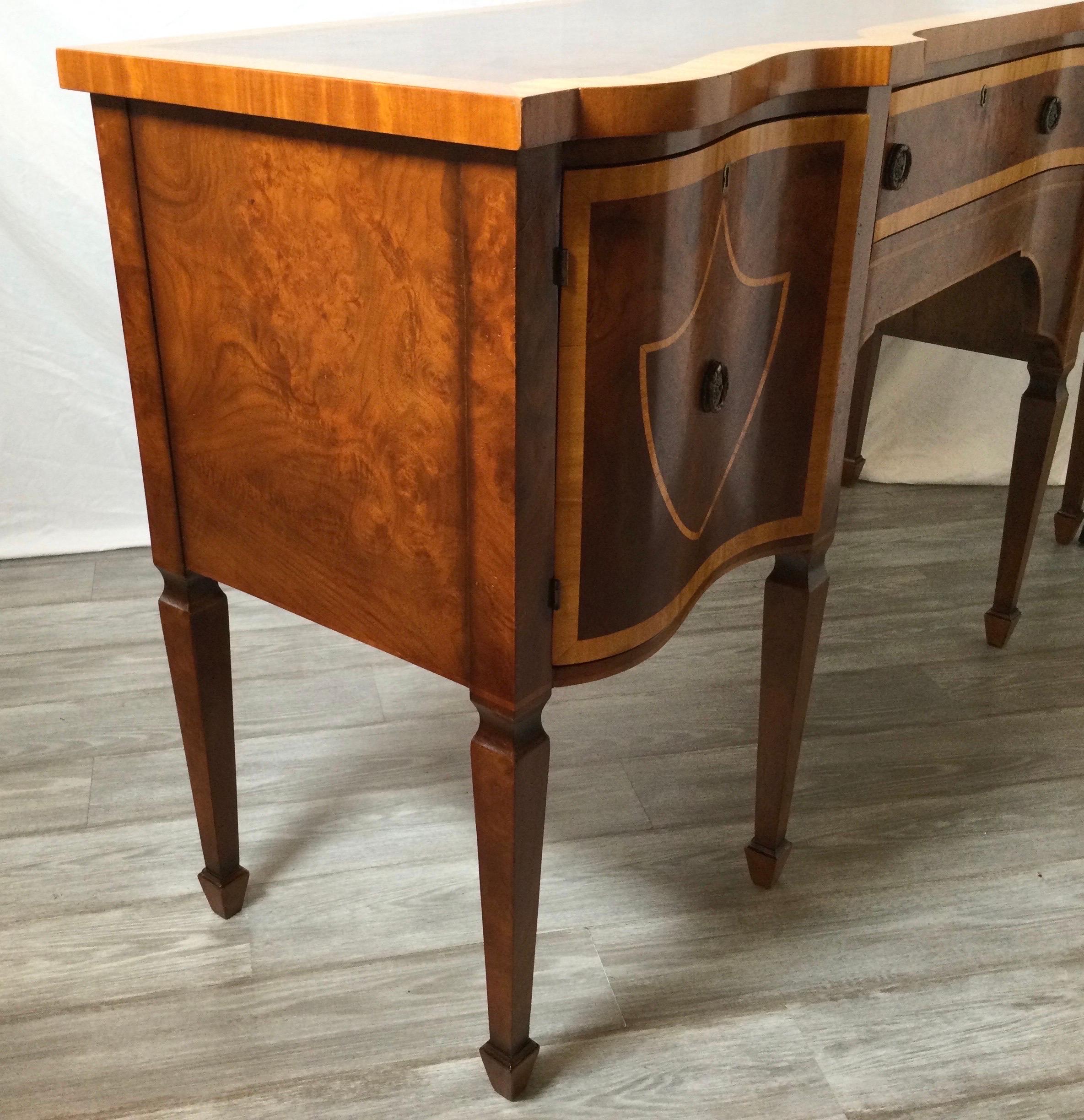 Hepplewhite Style Mahogany and Satinwood Sideboard 4