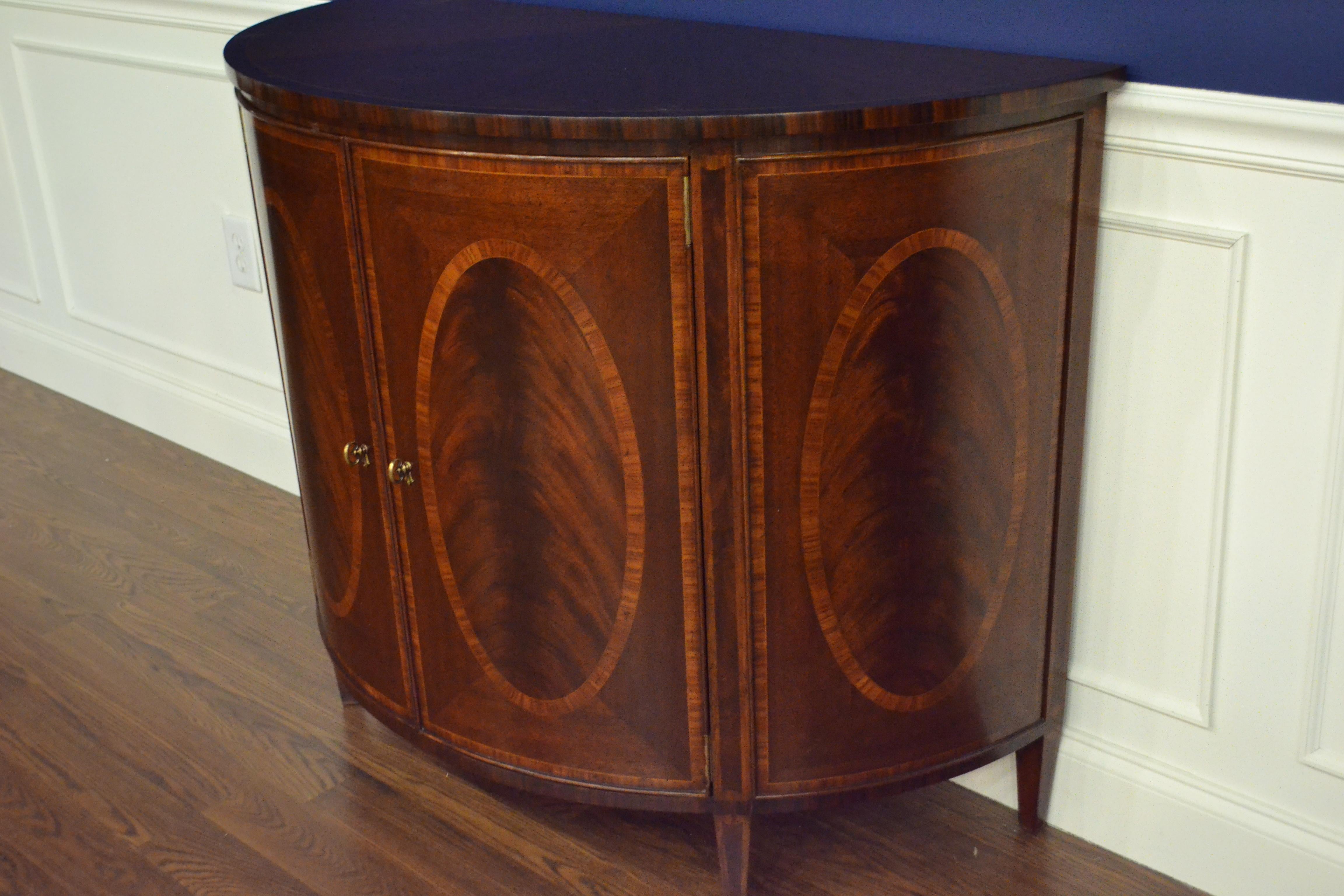 Hepplewhite Style Mahogany Demilune Cabinet by Leighton Hall In New Condition For Sale In Suwanee, GA