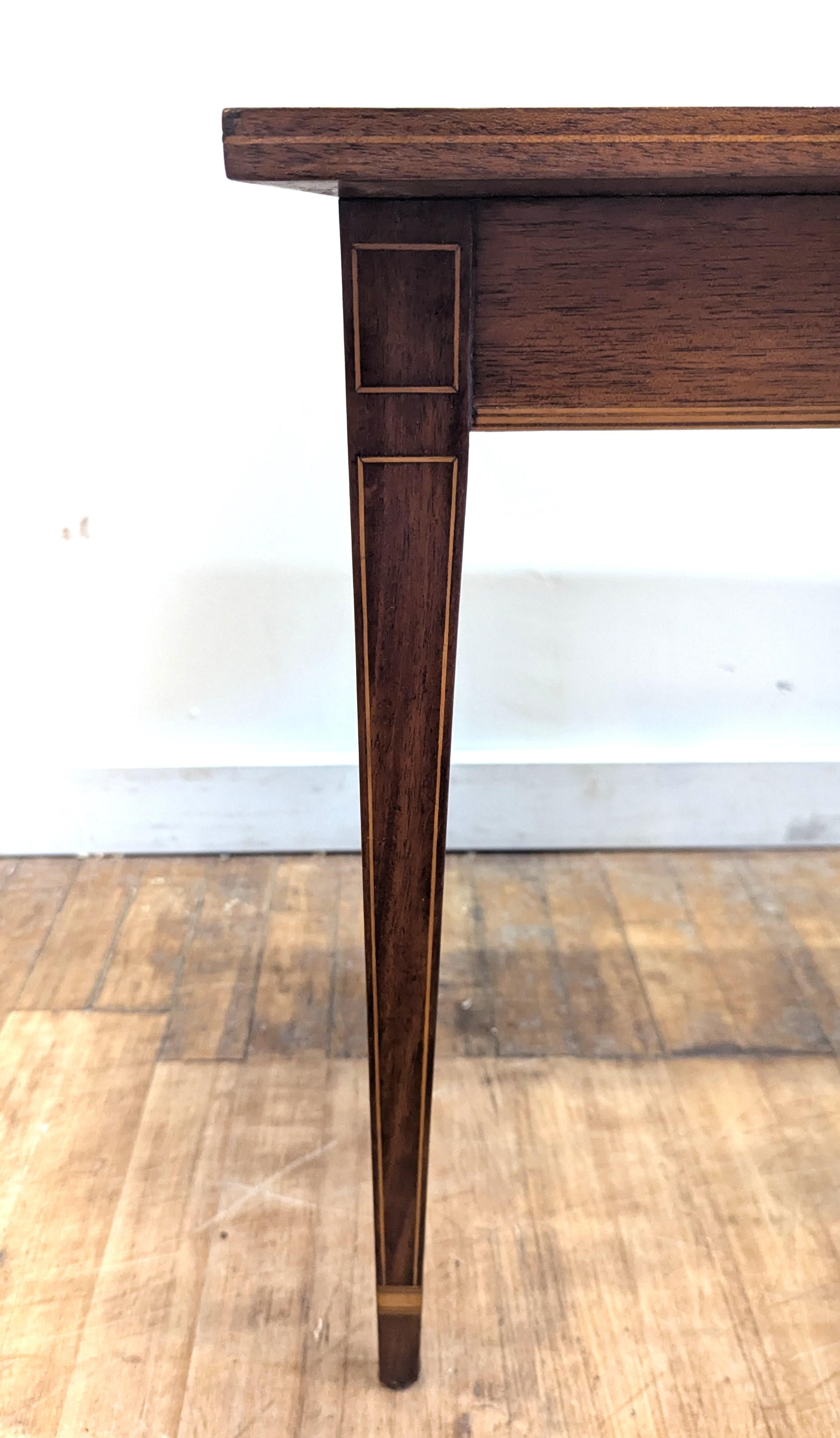 Hepplewhite Style Mahogany Side Table For Sale 1