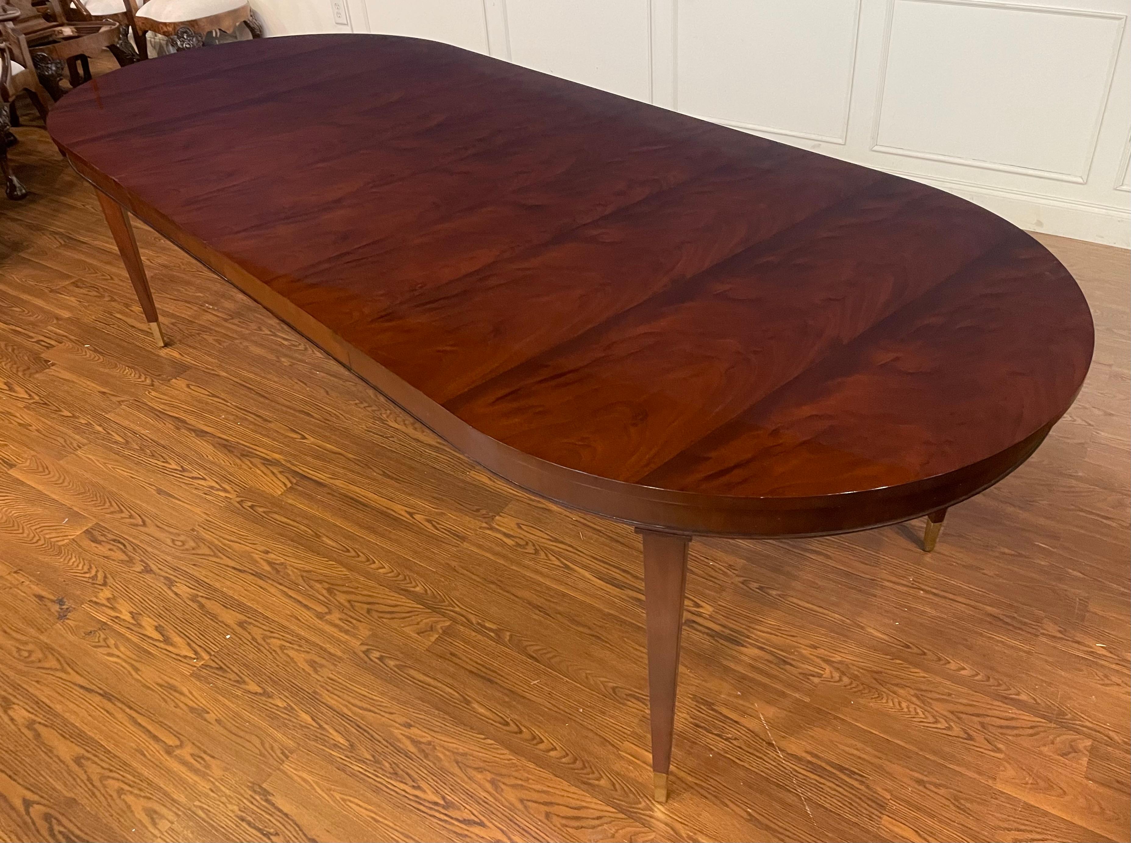 Hepplewhite Style Oval Mahogany Dining Table by Leighton Hall - Showroom Sample In Good Condition For Sale In Suwanee, GA