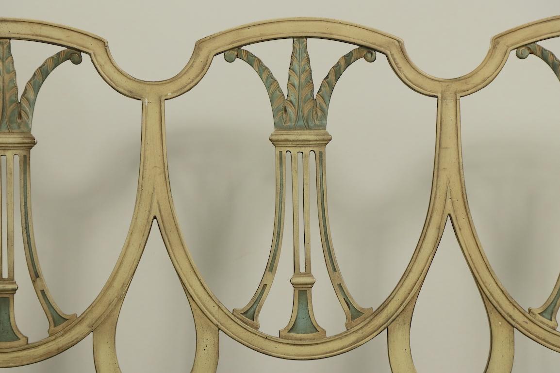 Hepplewhite Style Settee in Decorative Paint Finish In Good Condition For Sale In New York, NY