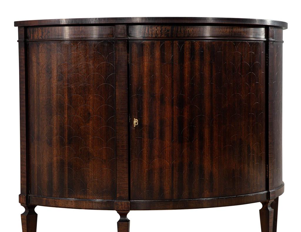 Hepplewhite Zebrano Demi Lune Commode Chest In Excellent Condition For Sale In North York, ON