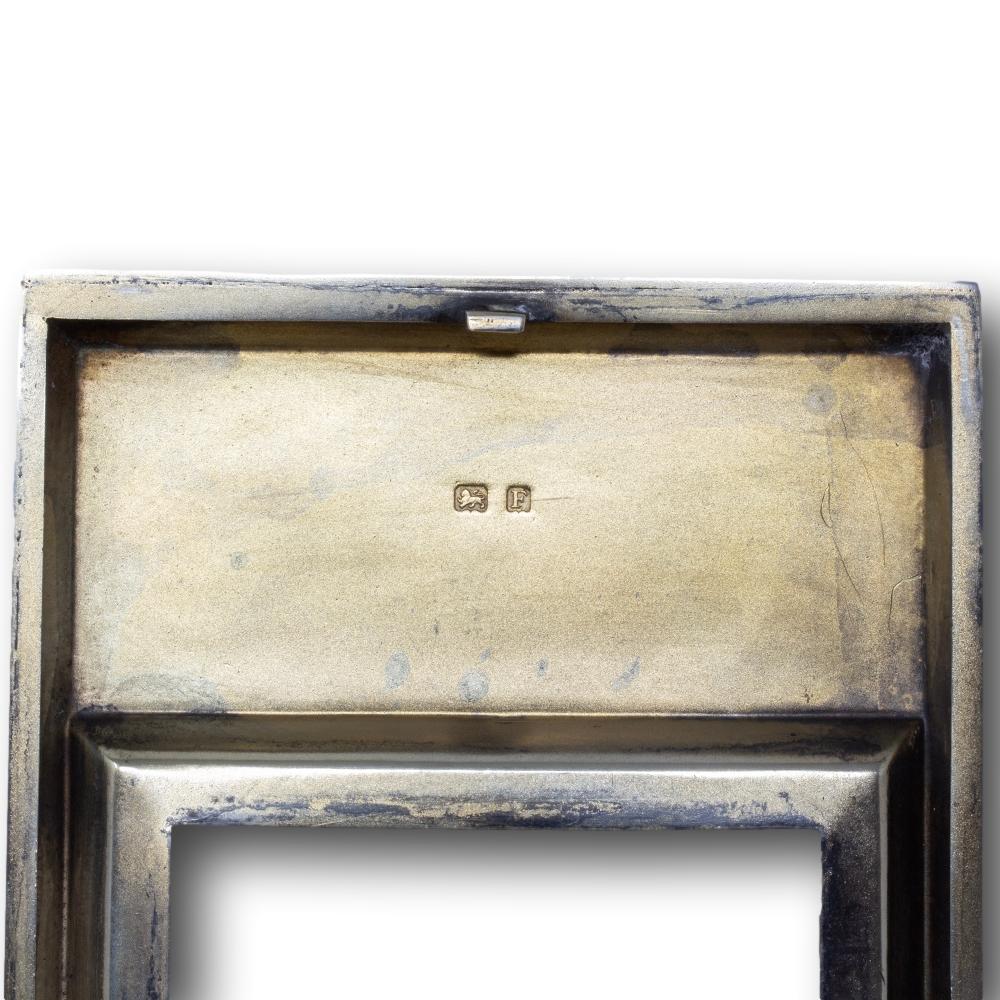 Her Majesty's Yacht Britannia Asprey Silver and Enamel Telephone Index (Répertoire téléphonique en argent et en émail) en vente 6