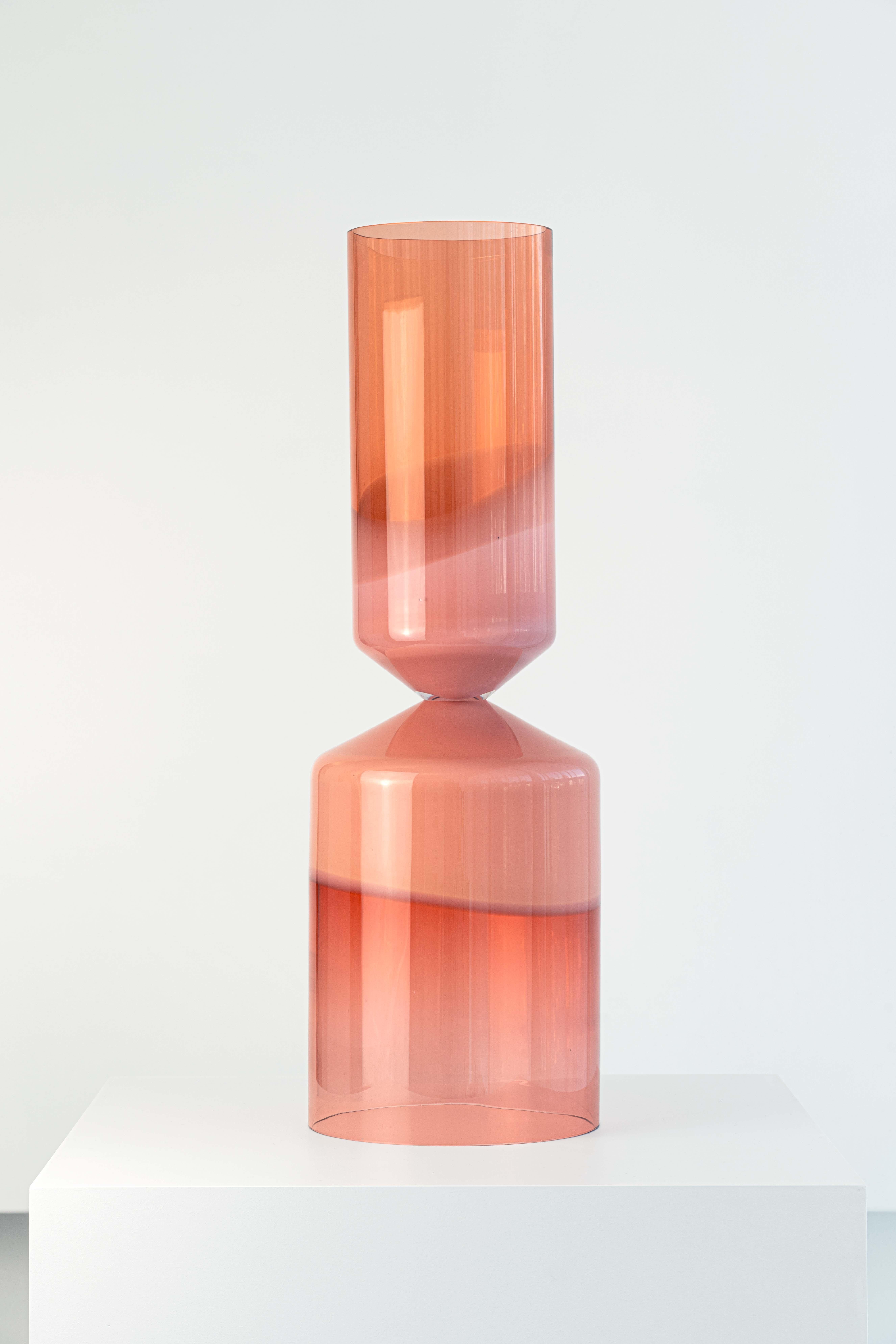 The collection of Rotterdam based designer Selma Hamstra was launched during Milan Design Week 2021. 'Her Masters Voice' collection contains glass designs that are created to question the craft. Searching for a balance between the skills of a master