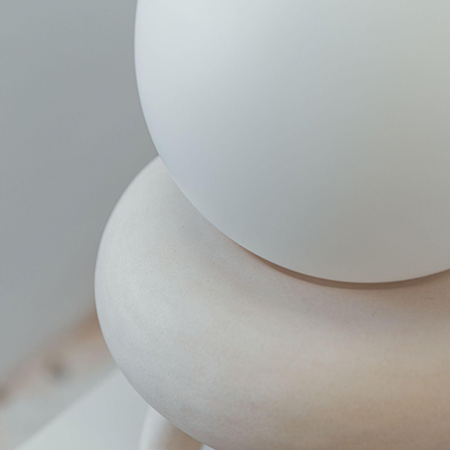 Postmoderne Lampe à poser Hera par Cuit Studio en vente