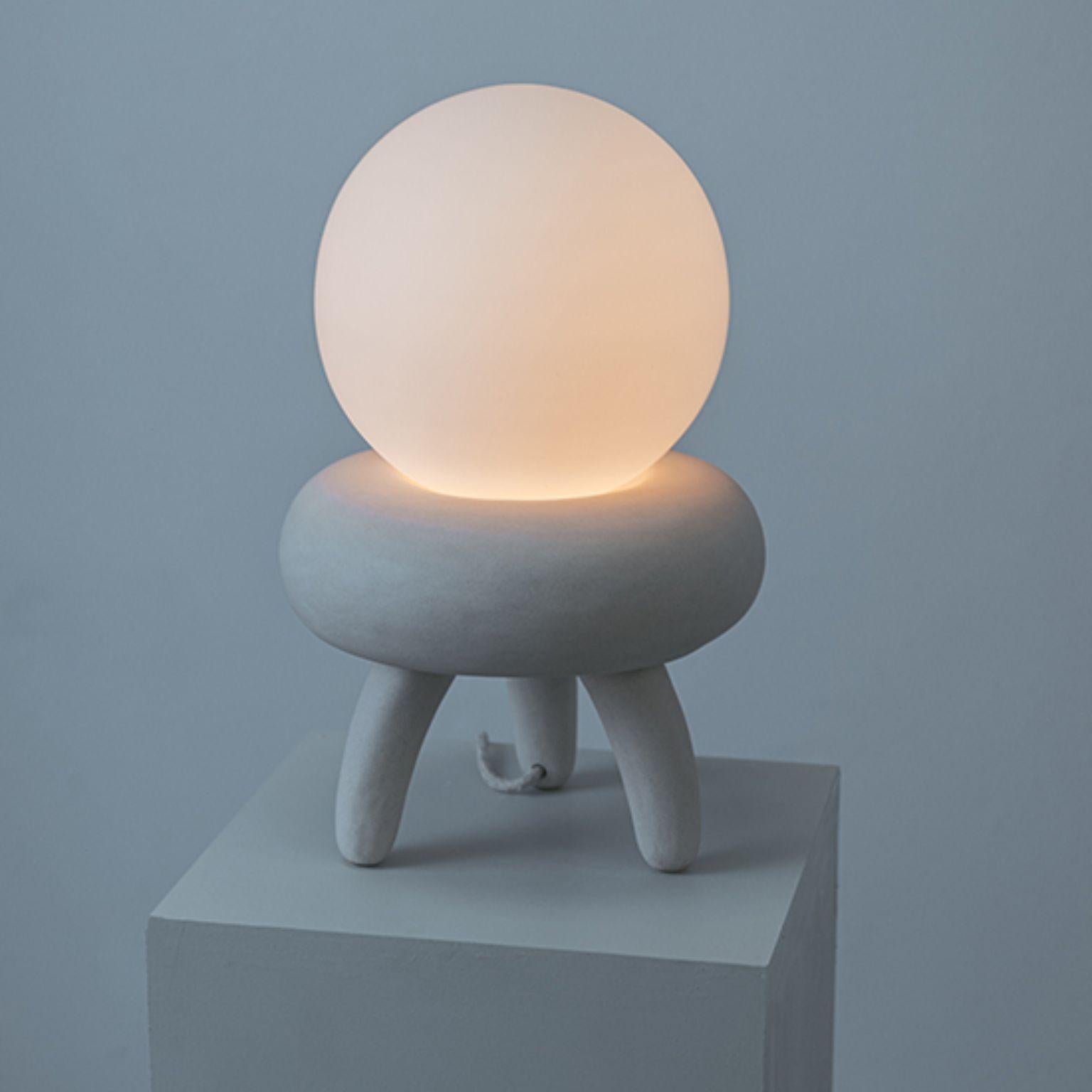XXIe siècle et contemporain Lampe à poser Hera par Cuit Studio en vente