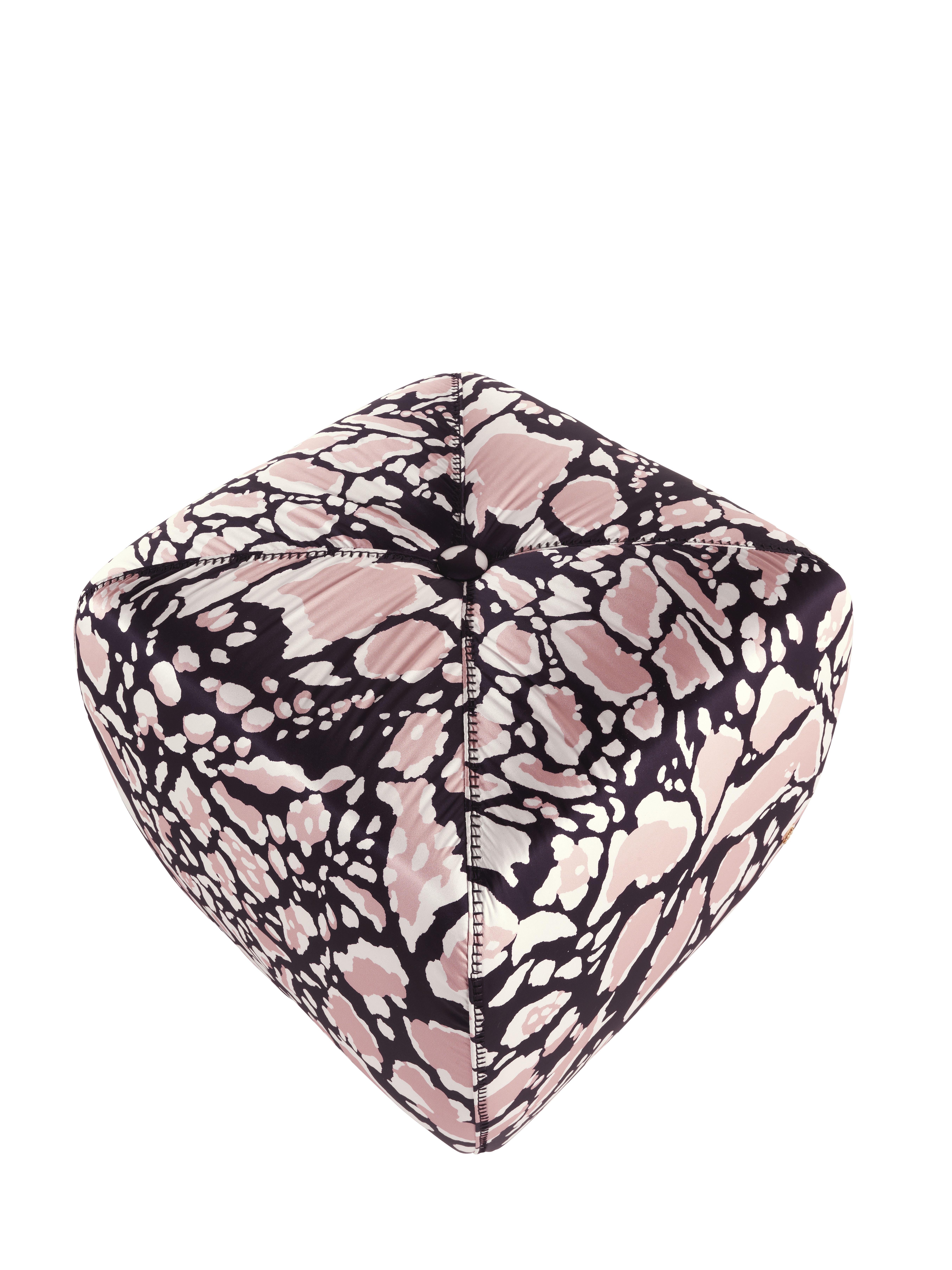 Moderno Pouf Hera.2 del 21° secolo in tessuto di Roberto Cavalli Home Interiors in vendita