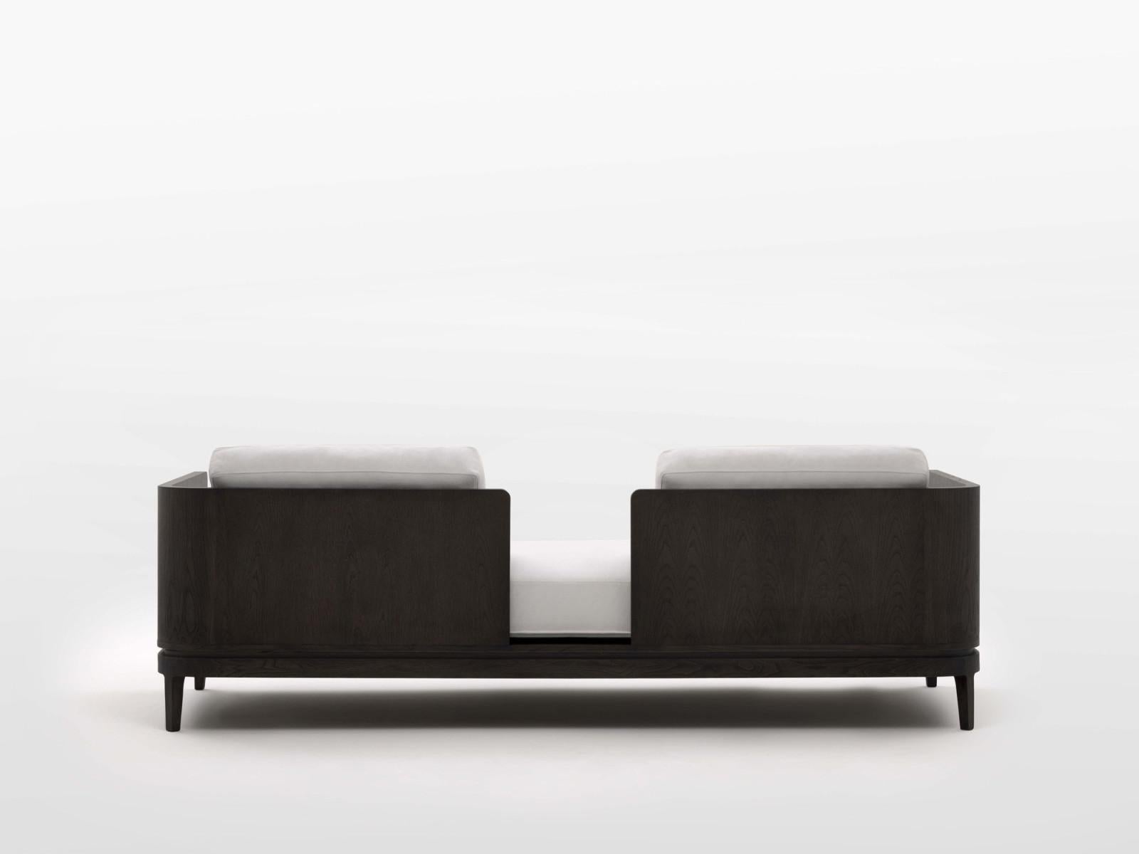 Canapé Heracles en chêne brun foncé, bronze patiné et tissu lin par OZA Design Neuf - En vente à Geneve, CH