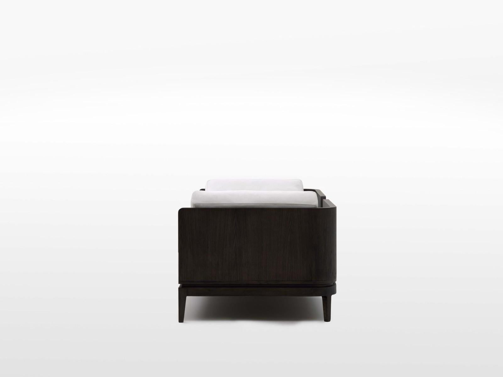 XXIe siècle et contemporain Canapé Heracles en chêne brun foncé, bronze patiné et tissu lin par OZA Design en vente
