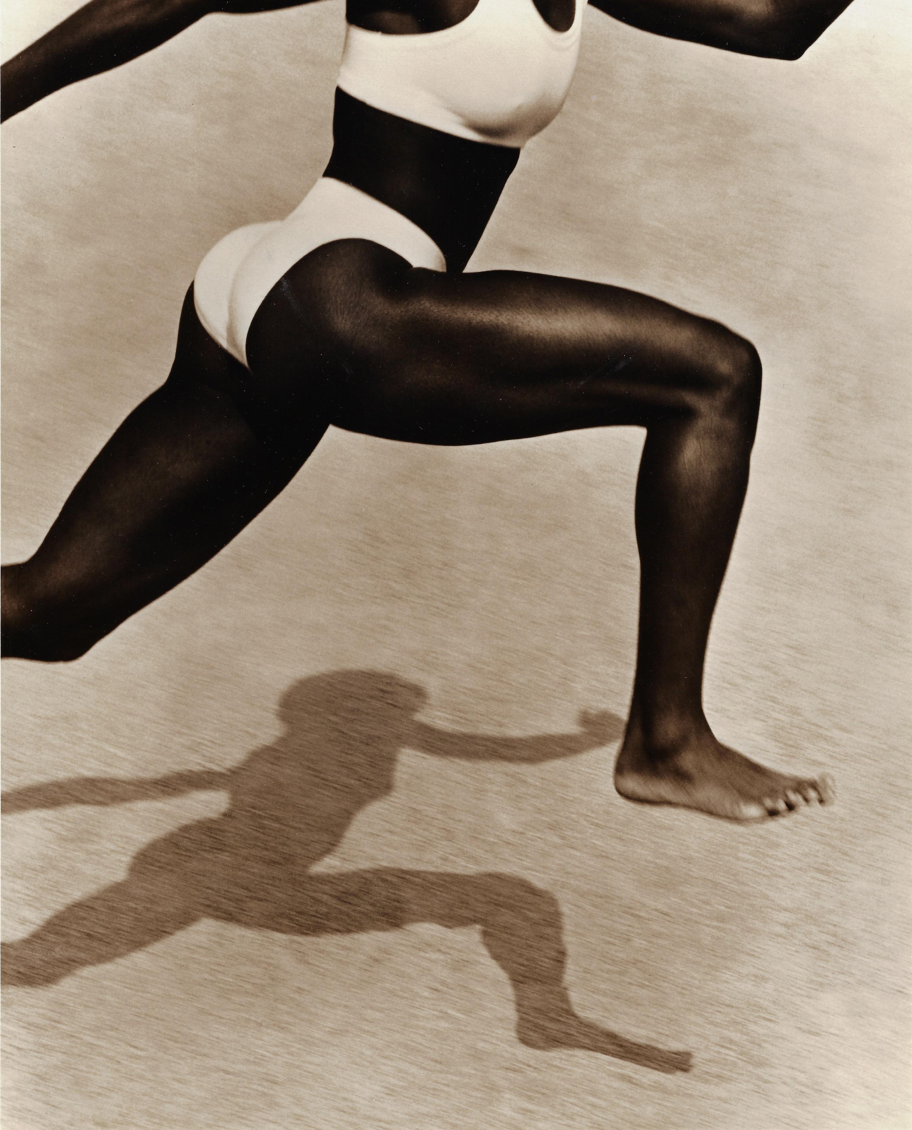 Jackie Joyner-Kersee (tres veces medalla de oro olímpica), Point Dume - Photograph de Herb Ritts