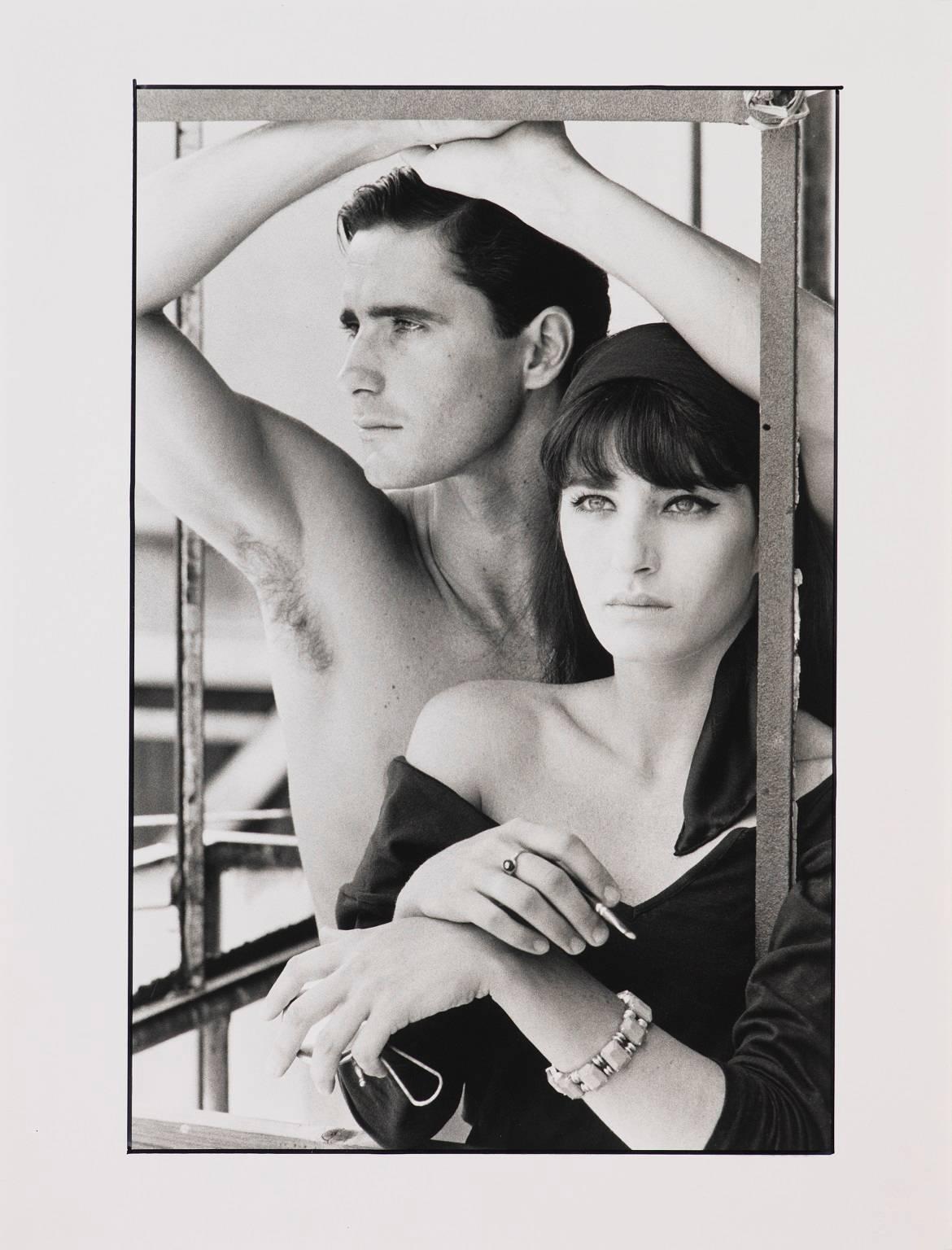 Dimensions:
Cm 34 x 22.3
Cm 38,3 x 49.2 with frame
Signed (verso)
Fashion Photography

Herb Ritts was born in Los Angeles in 1952. In 1974 he obtained a degree in economics at the New York’s Bard College and, in the same period, he began to approach