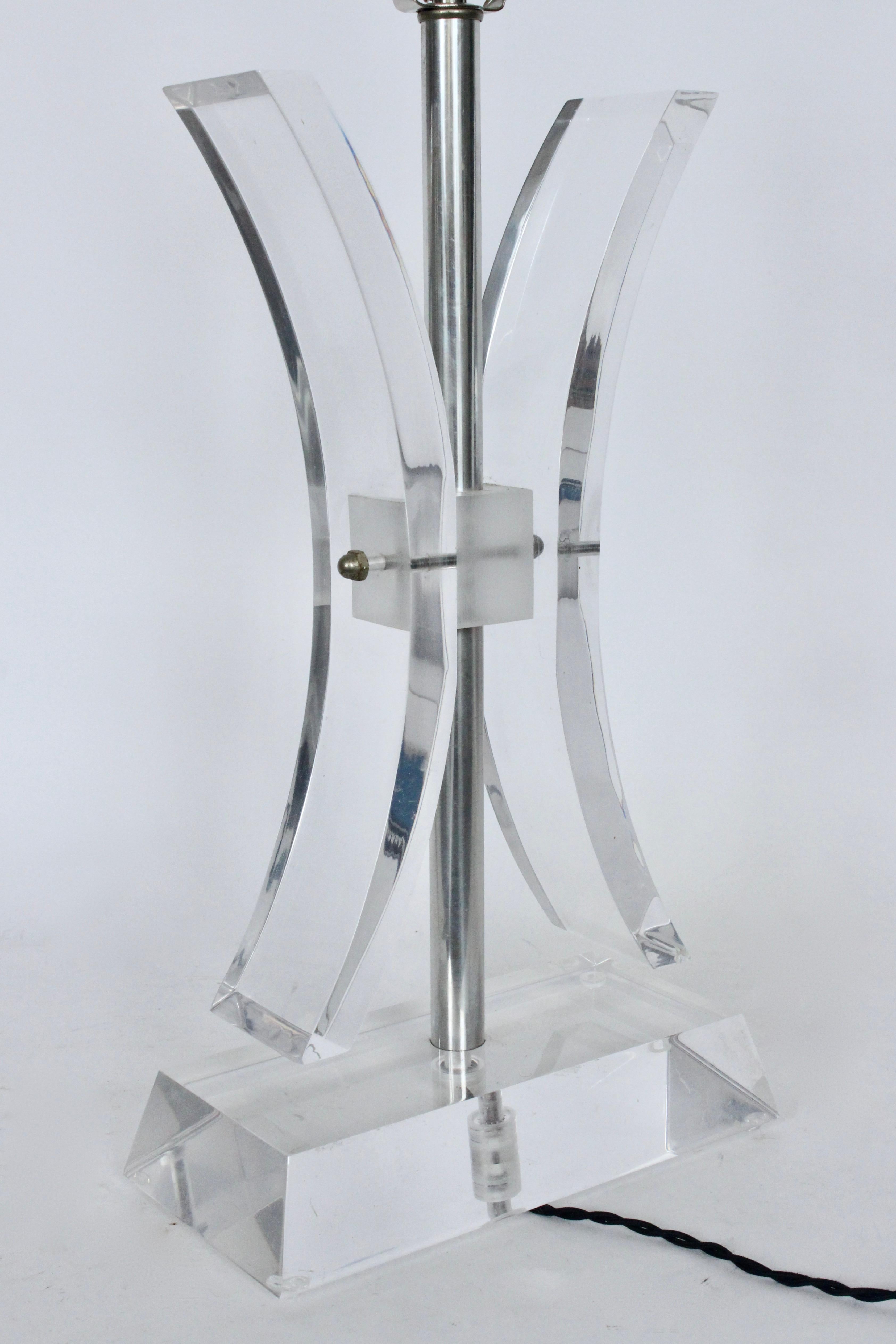 Herb Ritts for Astrolite Curved Double Swag Clear Lucite Table Lamp, 1970s For Sale 4