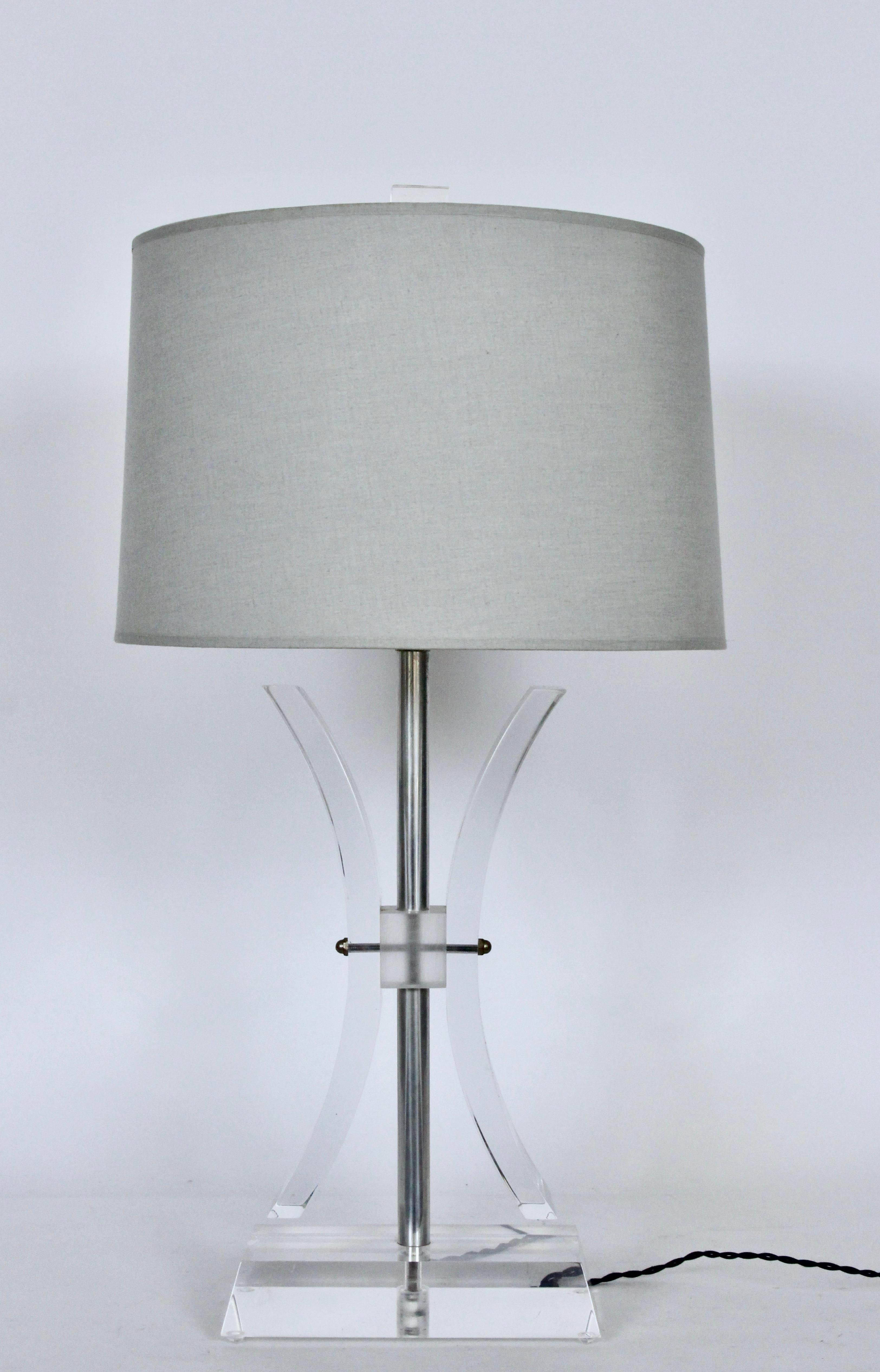 Herb Ritts for Astrolite Curved Double Swag Clear Lucite Table Lamp, 1970s For Sale 9