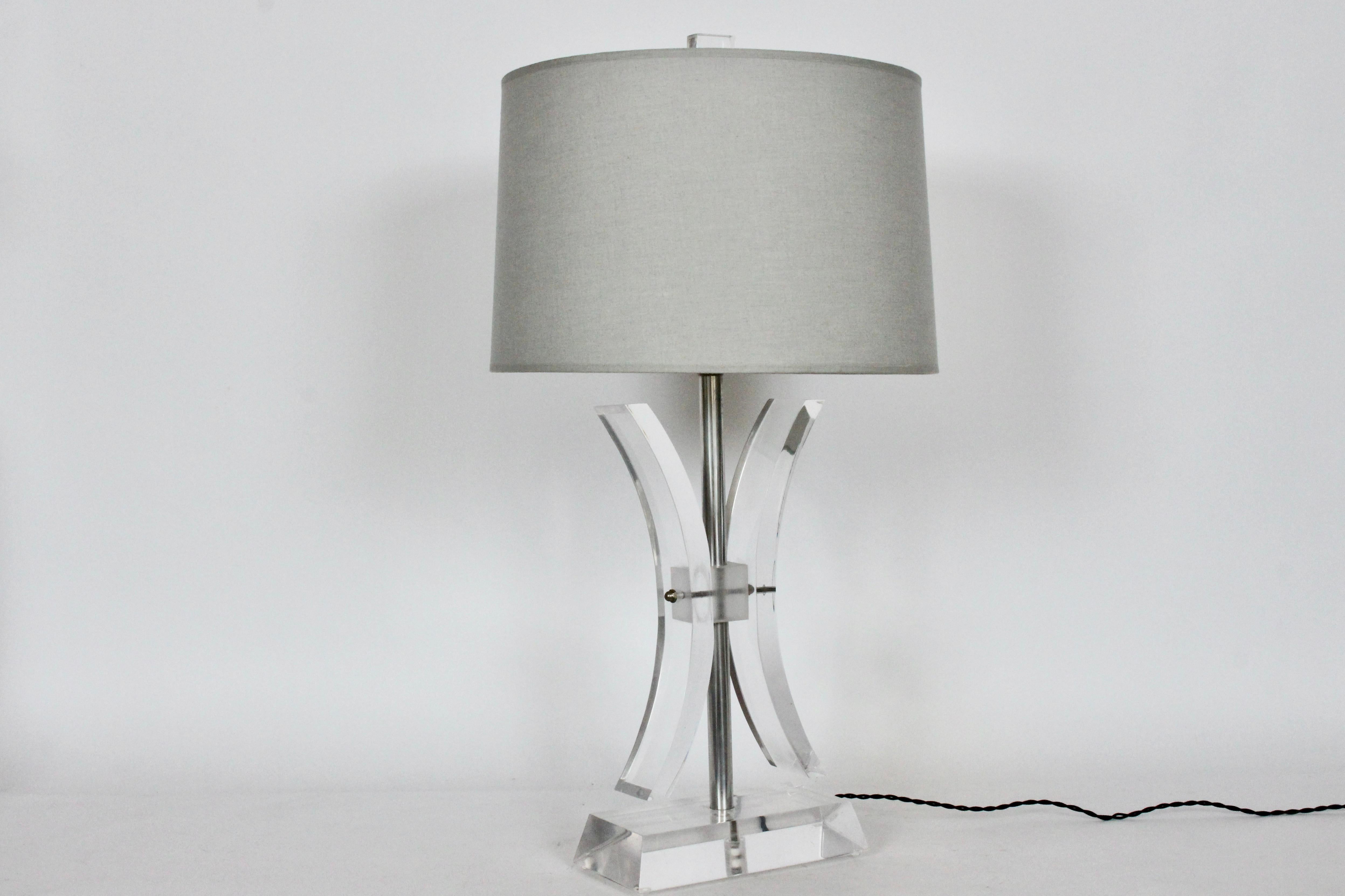 Hollywood Regency Herb Ritts for Astrolite Curved Double Swag Clear Lucite Table Lamp, 1970s For Sale