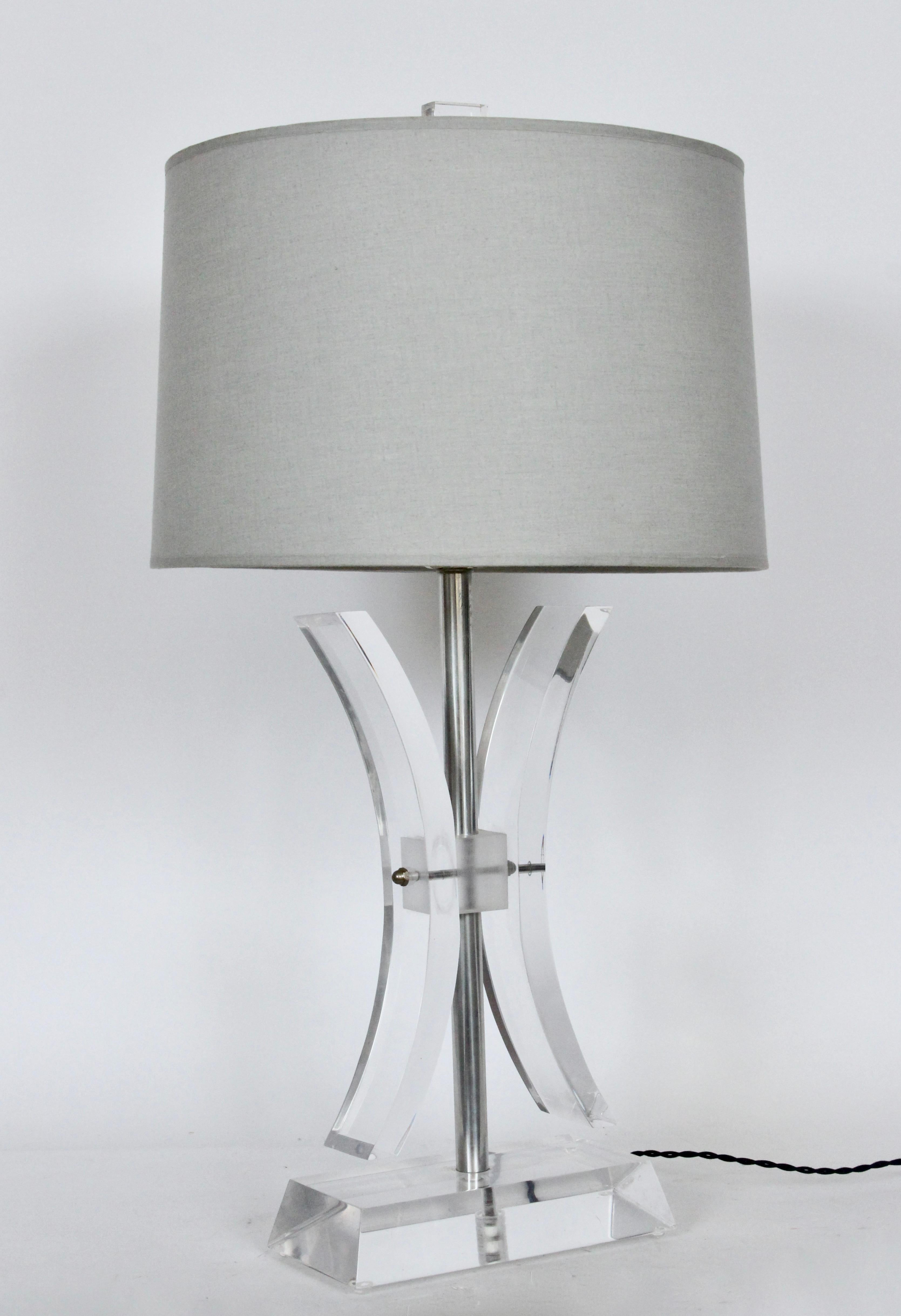American Herb Ritts for Astrolite Curved Double Swag Clear Lucite Table Lamp, 1970s For Sale