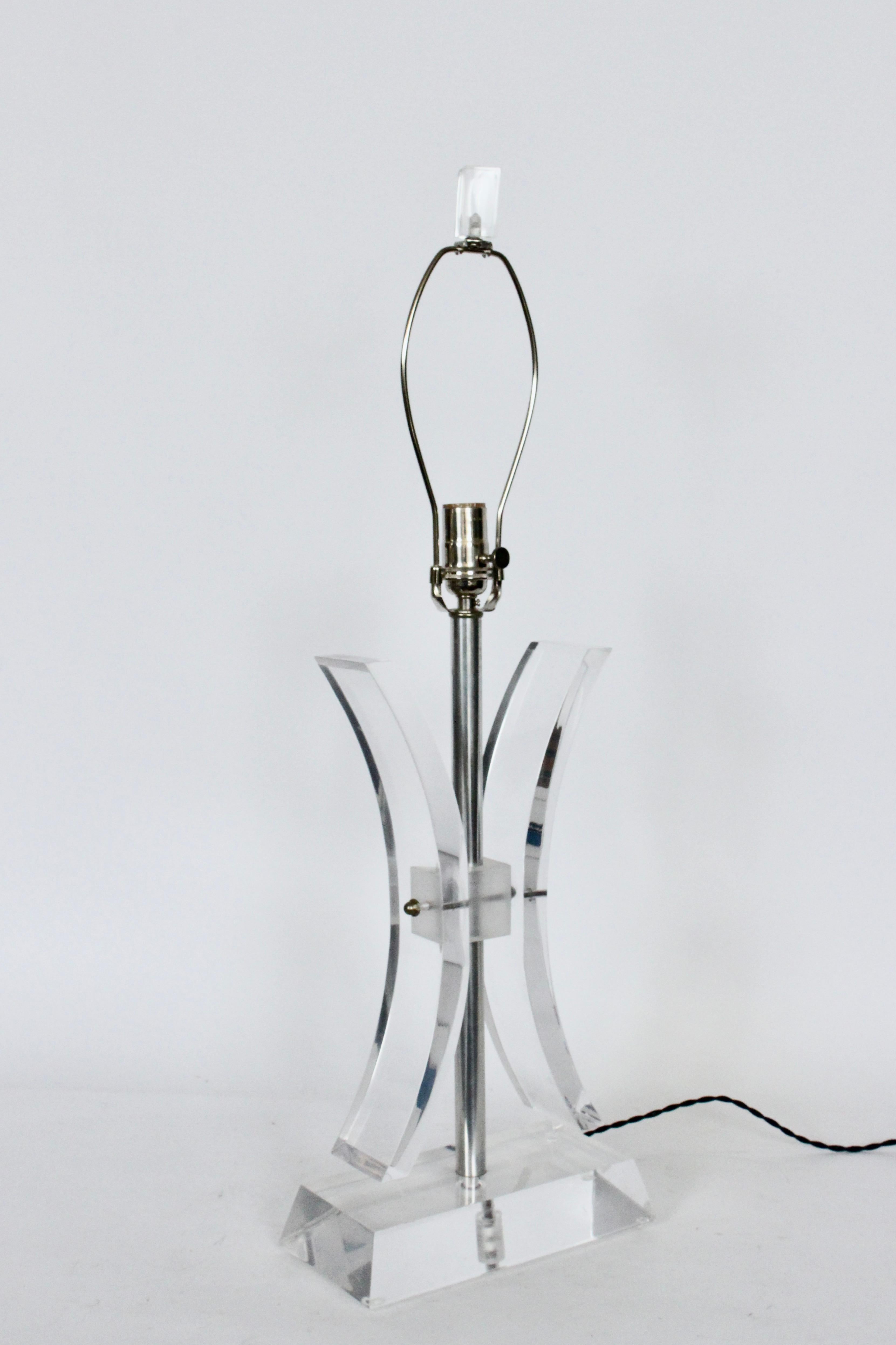 Herb Ritts for Astrolite Curved Double Swag Clear Lucite Table Lamp, 1970s In Good Condition For Sale In Bainbridge, NY