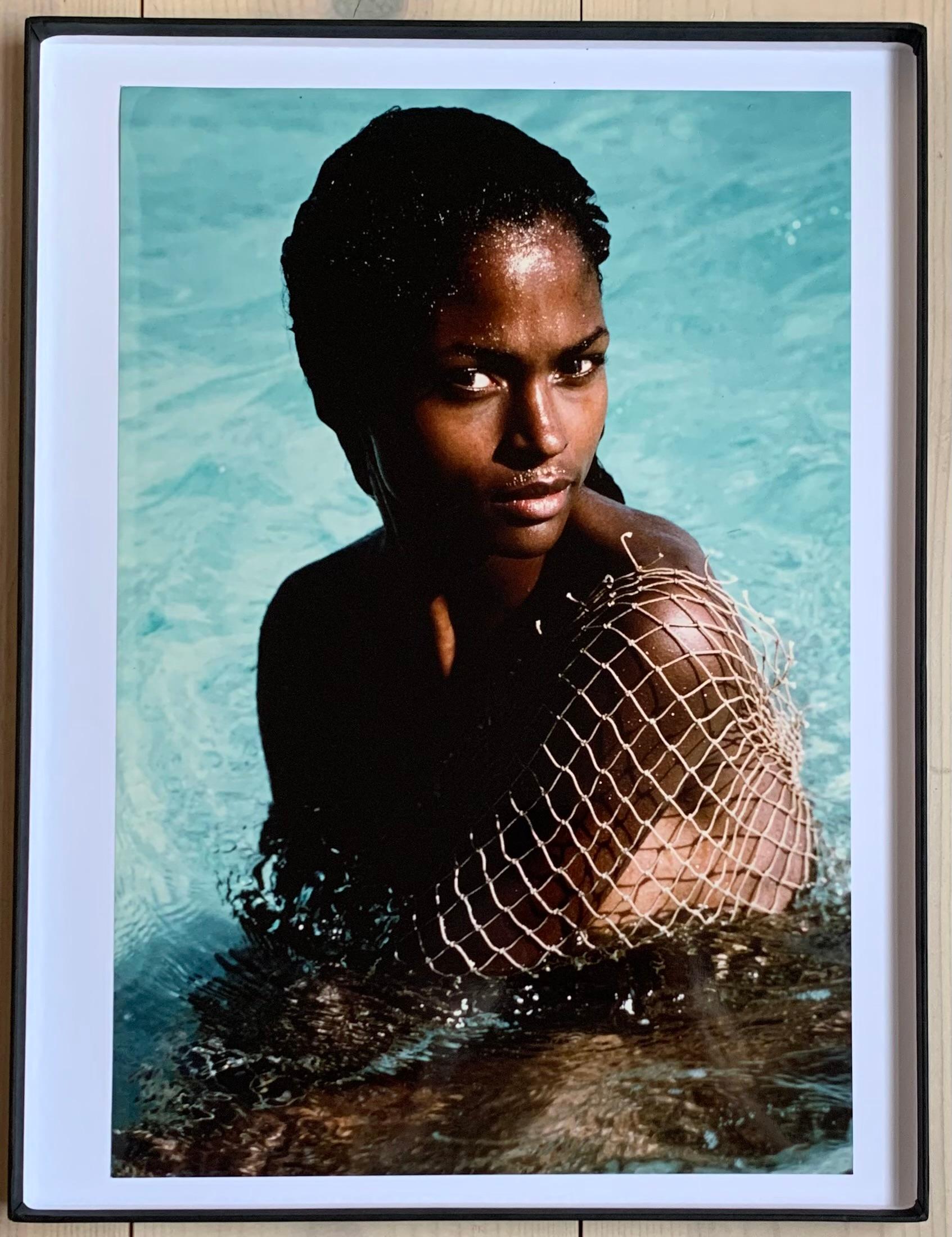 Karen Alexander 'In Fishing Net', session Pirelli à Paradise Island, Bahamas - Photograph de Herb Ritts