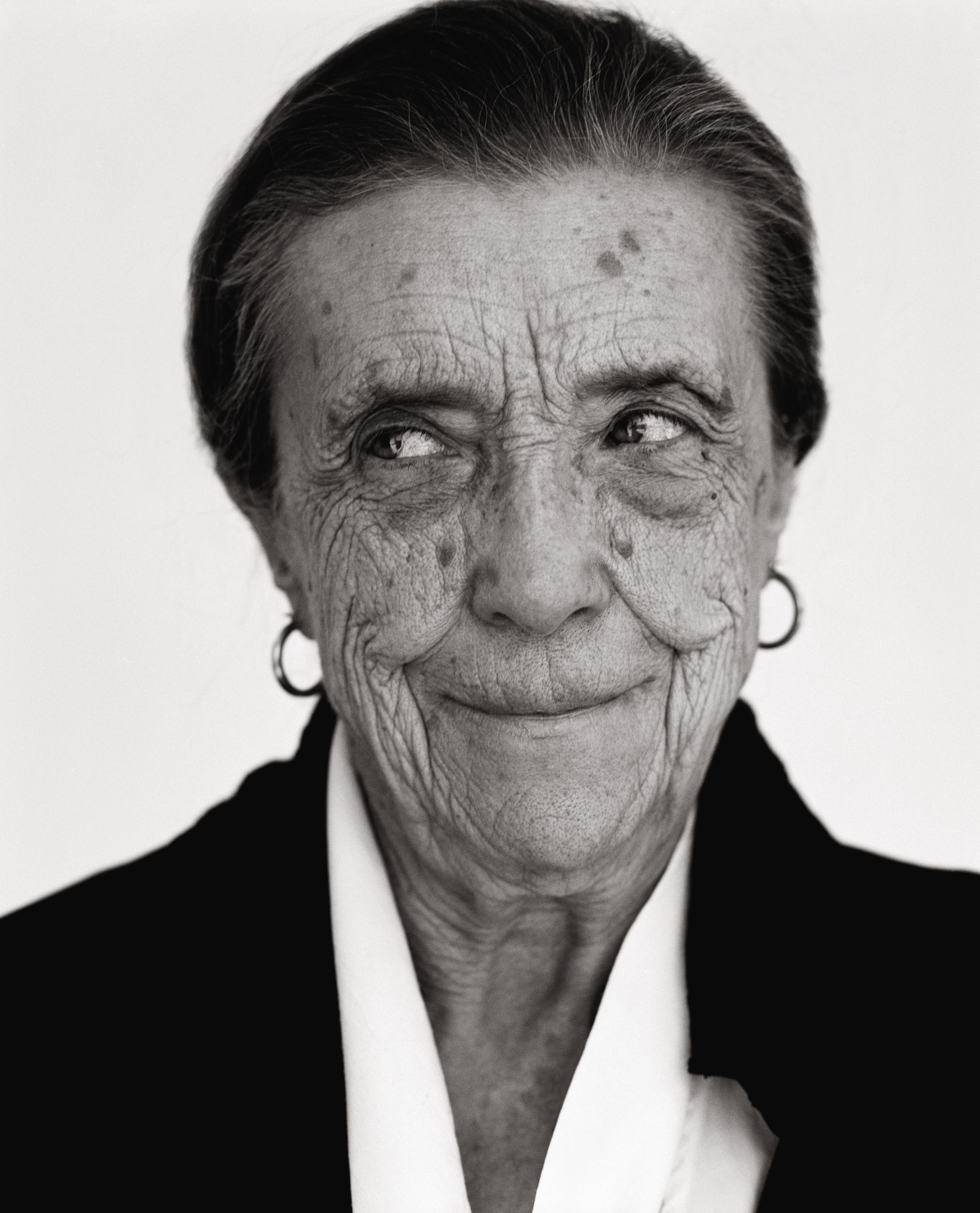 Black and White Photograph Herb Ritts - Louise Bourgeois, New York