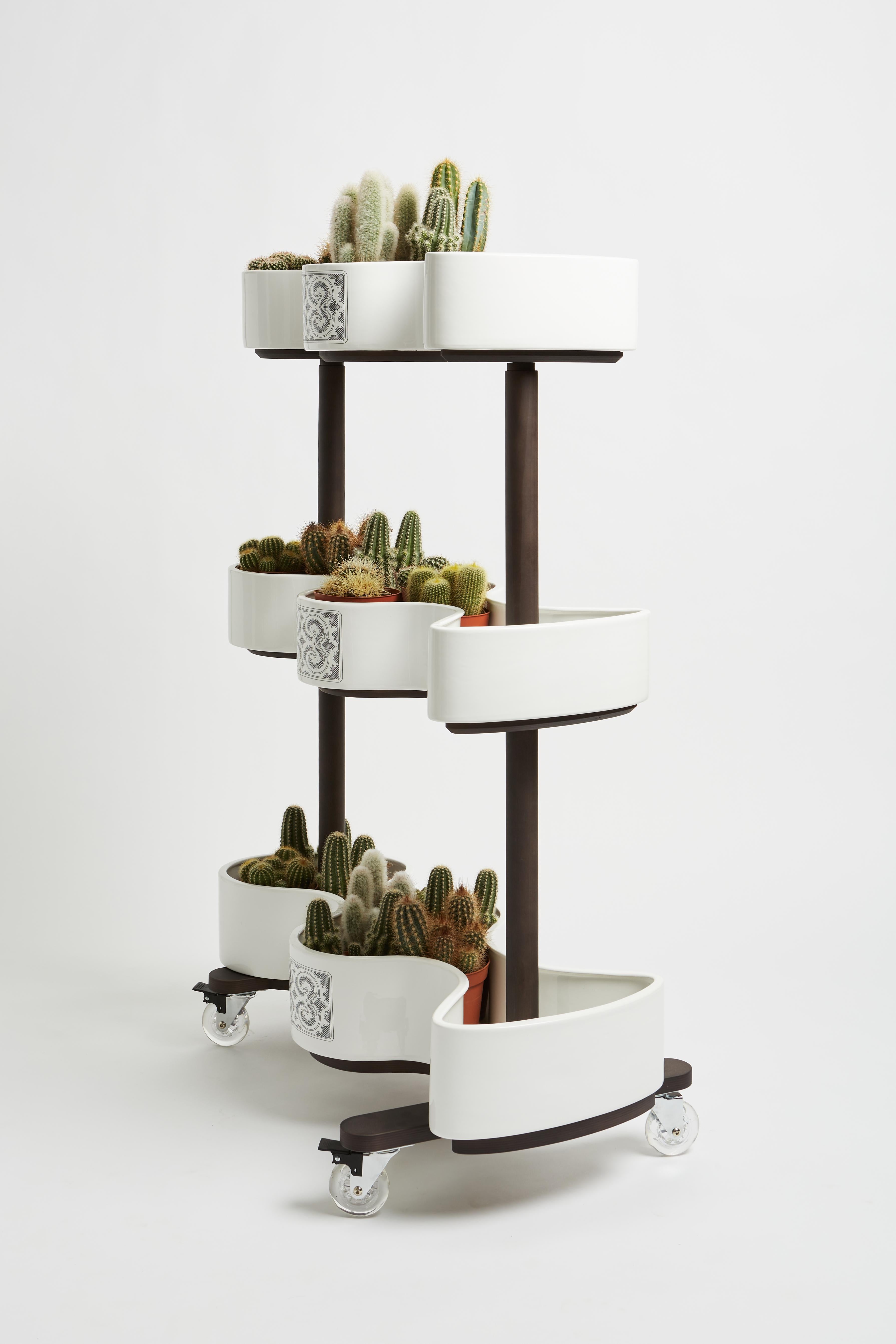 Carved Vertical garden of ceramic and turtledove grey wood from SoShiro Ainu collection For Sale