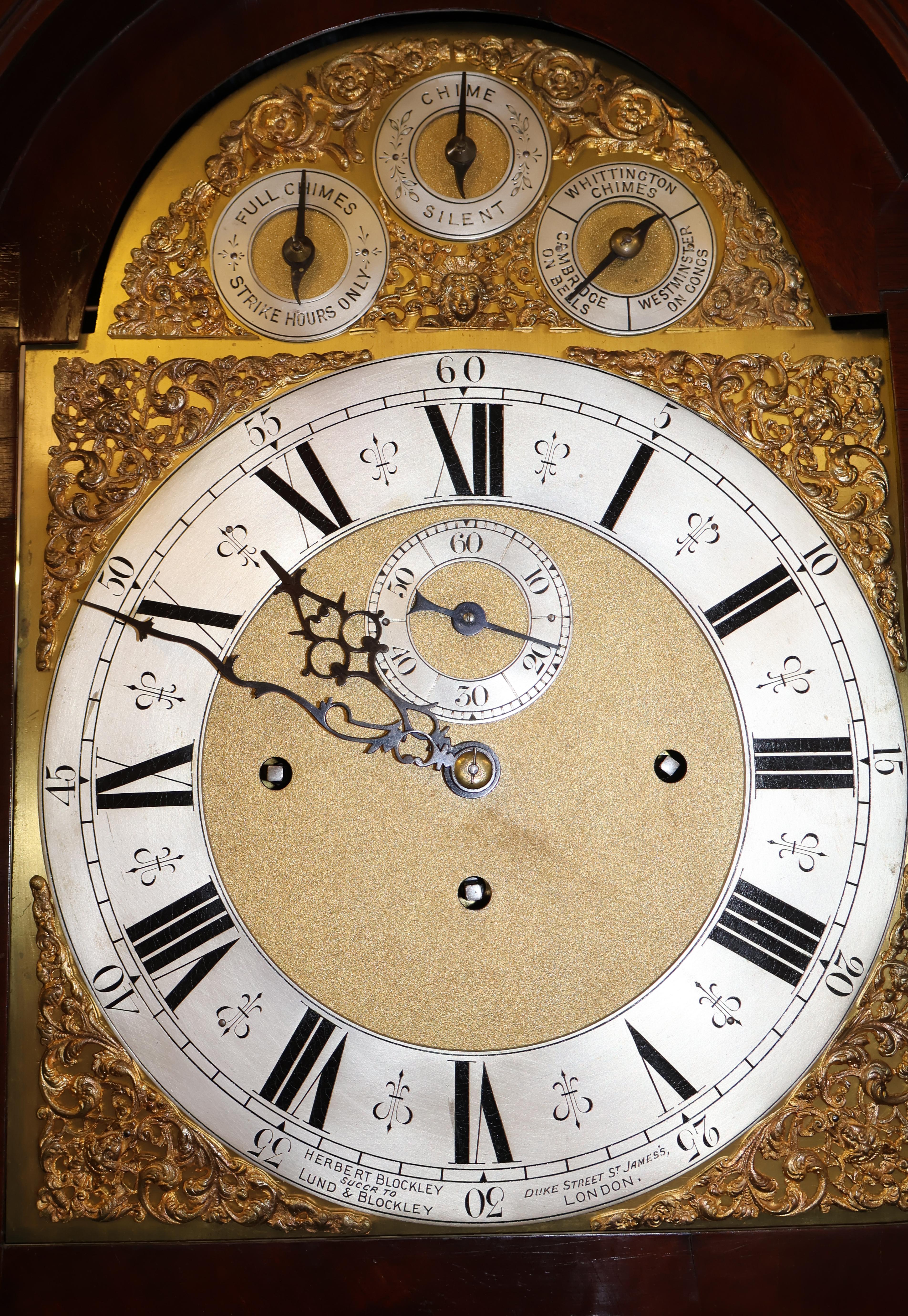 Horloge de grand-père du 19ème siècle marquetée Herbert Blockley London Musical en vente 6