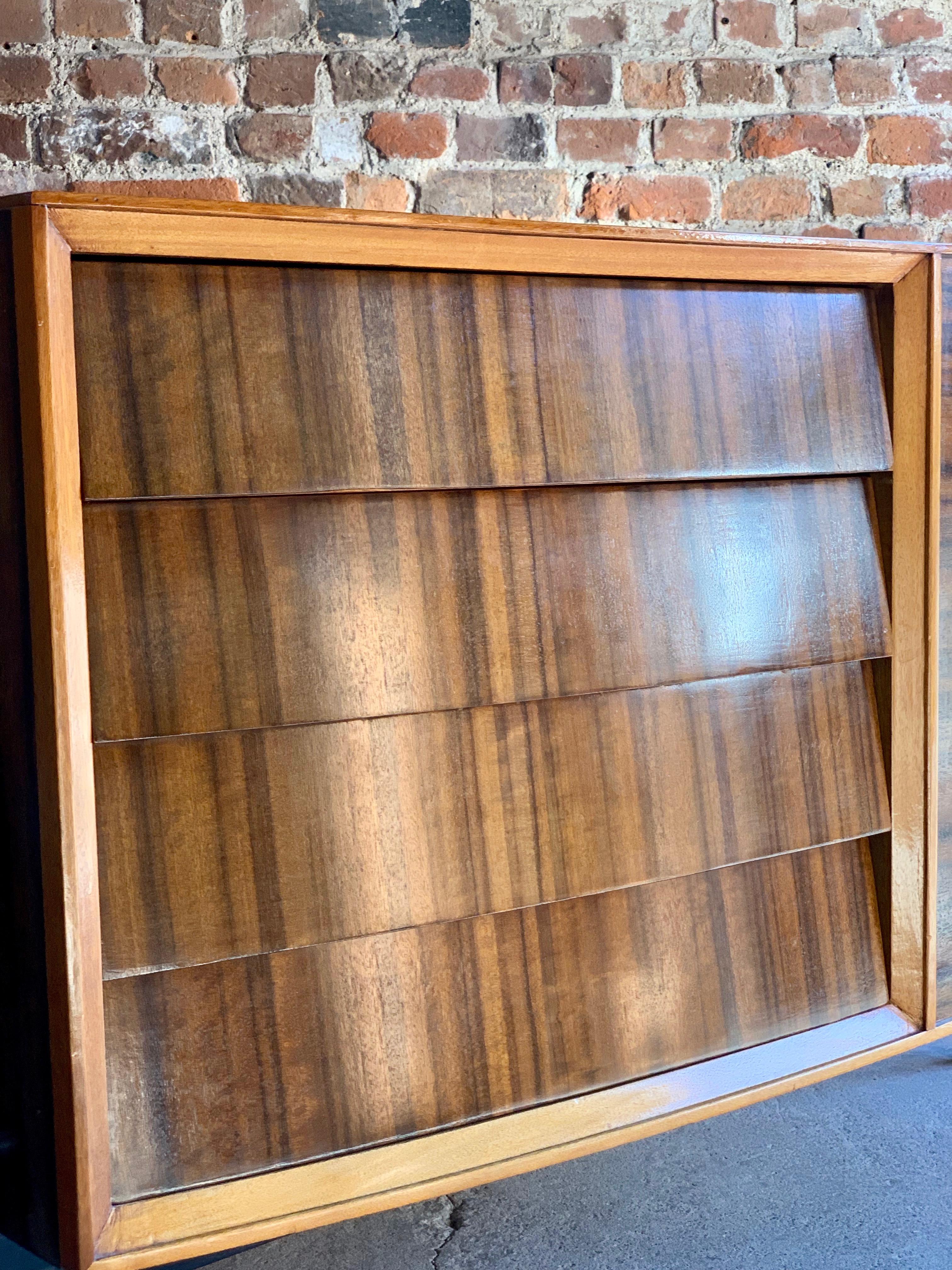 Herbert Gibbs Rosewood Sideboard Credenza Cocktail Cabinet, London, circa 1950s In Good Condition In Longdon, Tewkesbury