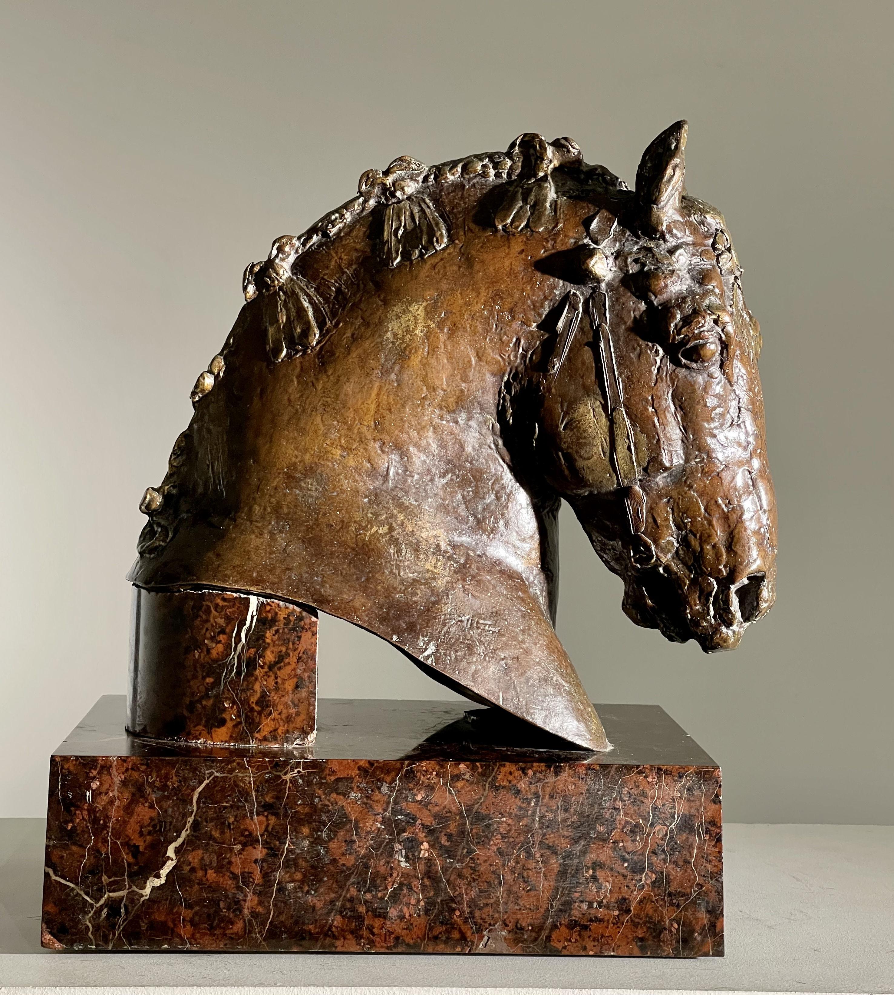 Herbert Haseltine
Sudbourne Premier: Suffolk Punch Stallion, 1927
Firmato a sinistra: © HASELTINE / MCMXXVII
Bronzo, patina marrone scuro, doratura a pacchetto
10 1/2 pollici di altezza x 11 1/2 pollici di larghezza x 6 1/2 pollici di