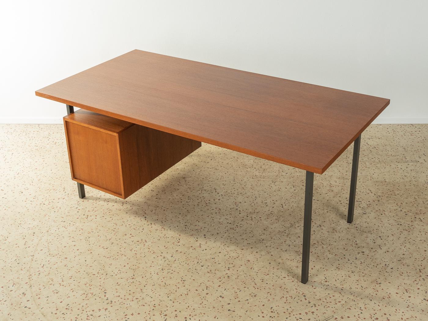 Herbert Hirche Desk for Holzäpfel In Good Condition For Sale In Neuss, NW