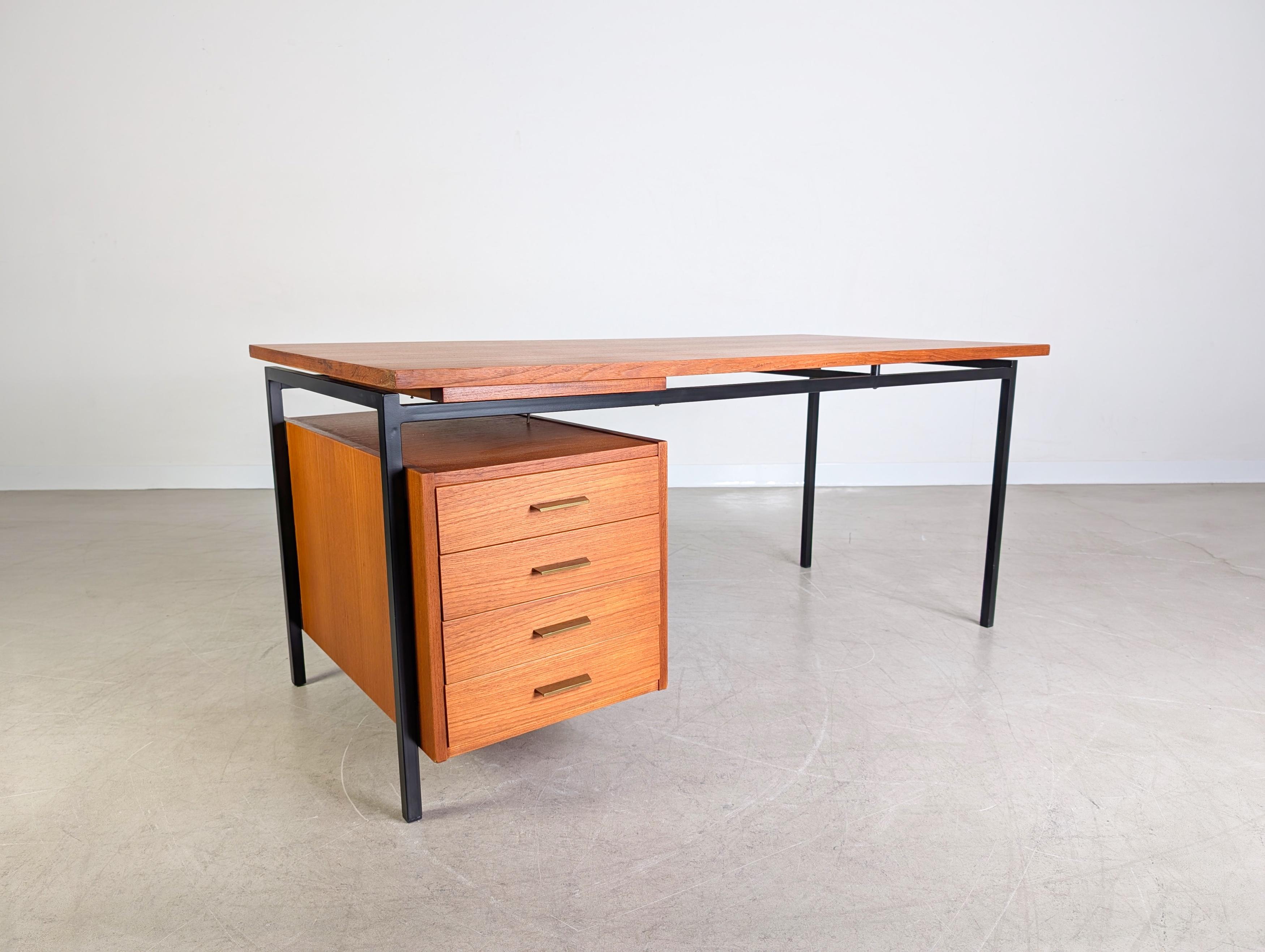 Herbert Hirche Midcentury Schreibtisch Holzäpfel Teak Bauhaus Alemán en venta