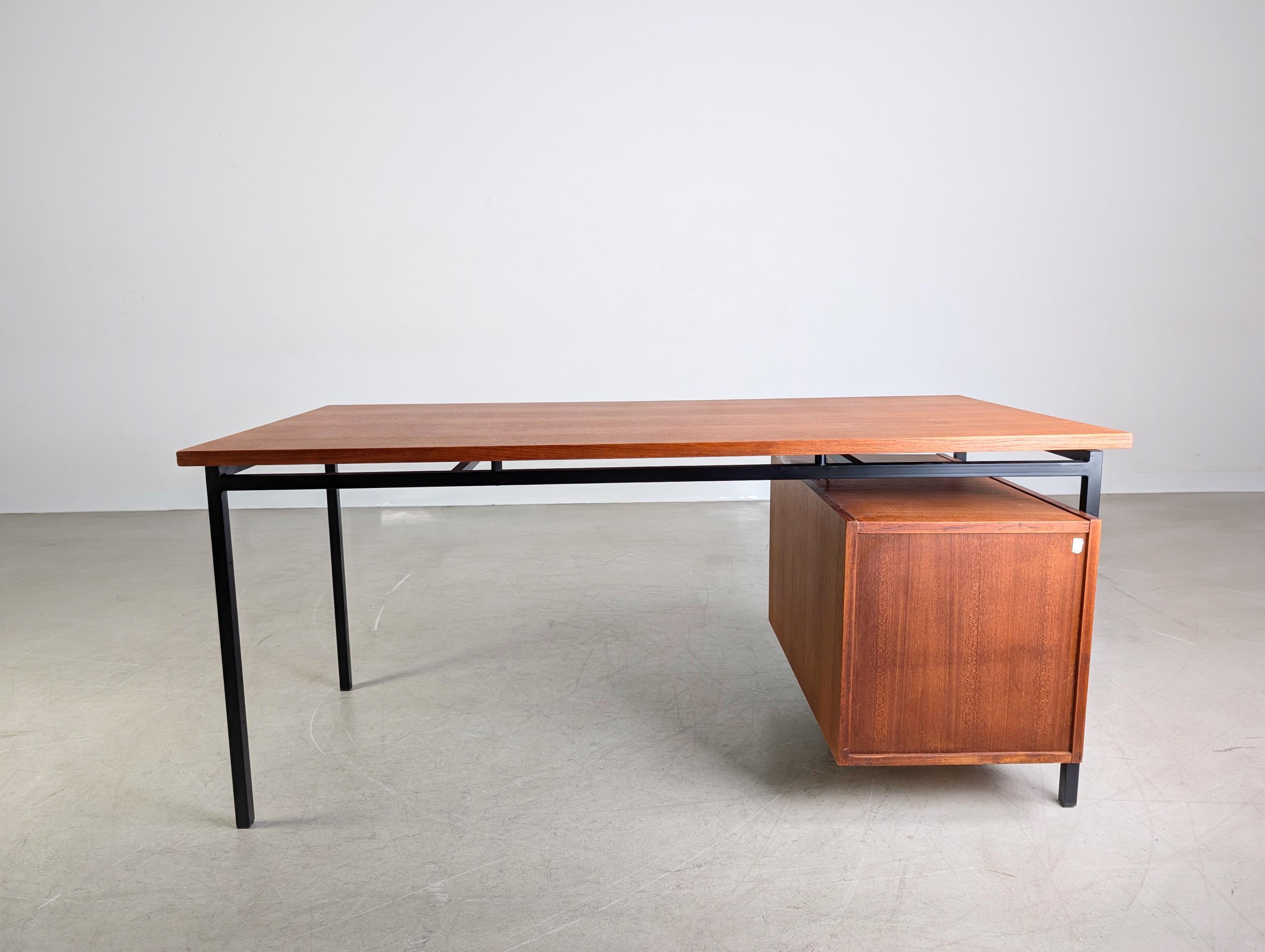 Herbert Hirche Midcentury Schreibtisch Holzäpfel Teak Bauhaus Metal en venta