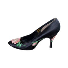 Herbert Levine Black Silk with Embroidered Pink Roses high heels 7aaa