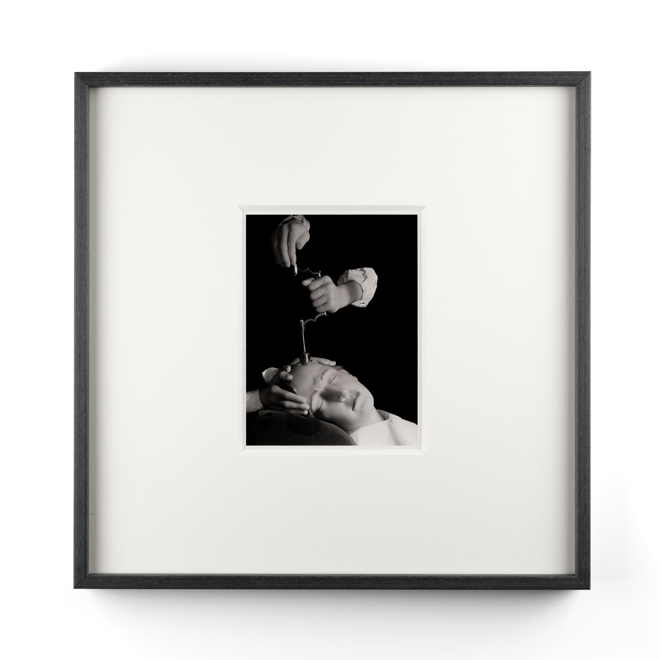 In vendita c'è una stampa fotografica Magnum originale, timbrata dalla proprietà e di qualità museale, del famoso fotografo tedesco Herbert List (1903 - 1975). 

Intitolato 