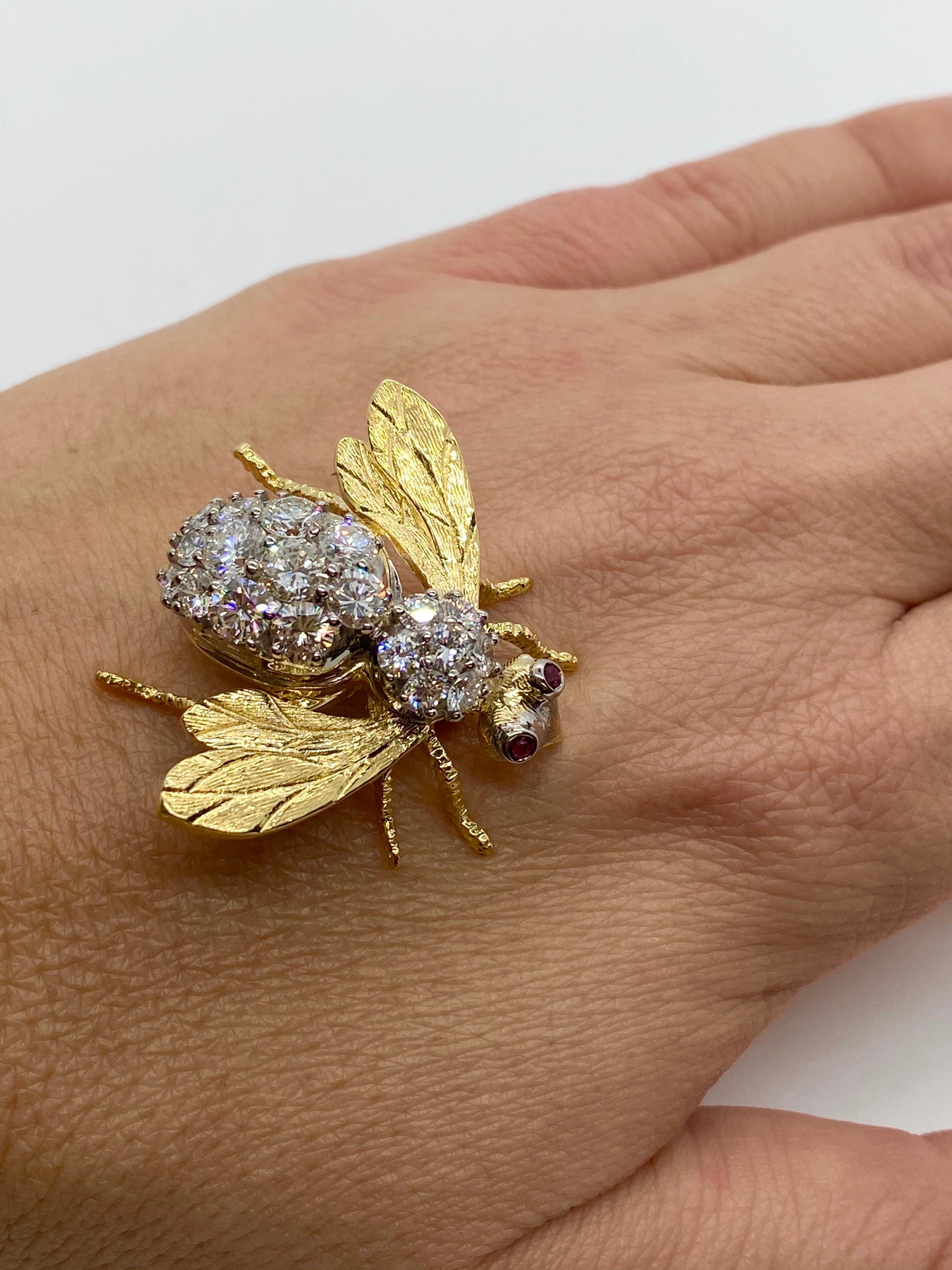 Herbert Rosenthal 18 Karat Diamond and Ruby Bumble Bee Brooch Pin In Good Condition For Sale In San Diego, CA