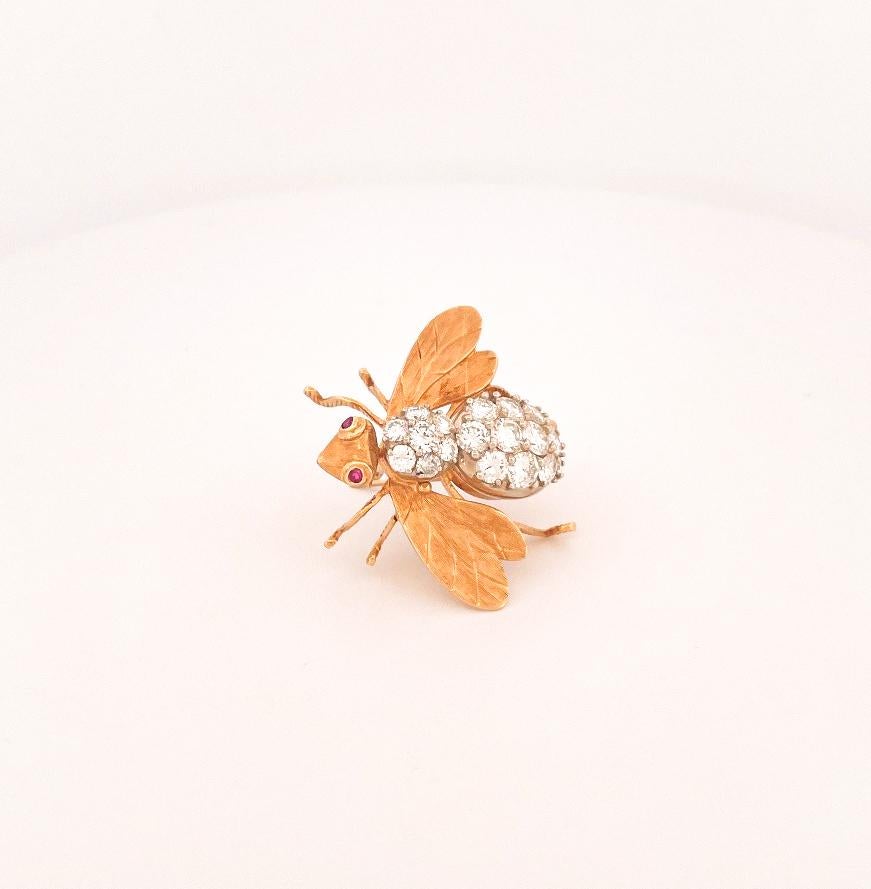 Herbert Rosenthal 18k Yellow Gold Diamond Bee Pin In Excellent Condition In Dallas, TX
