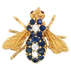 Herbert Rosenthal 18k Yellow Gold Round White Diamond & Blue Sapphire Bee Pin