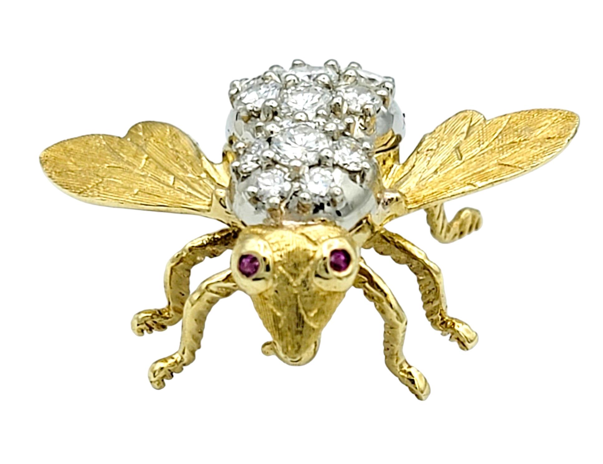 Contemporain Broche bourdon en or jaune 18 carats, diamants et rubis Herbert Rosenthal en vente