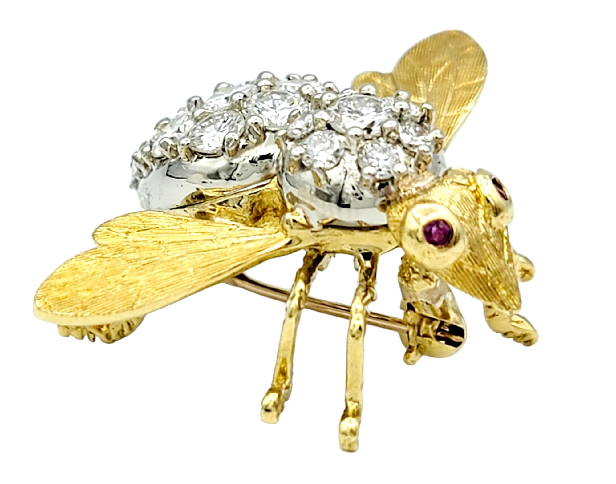 Taille ronde Broche bourdon en or jaune 18 carats, diamants et rubis Herbert Rosenthal en vente