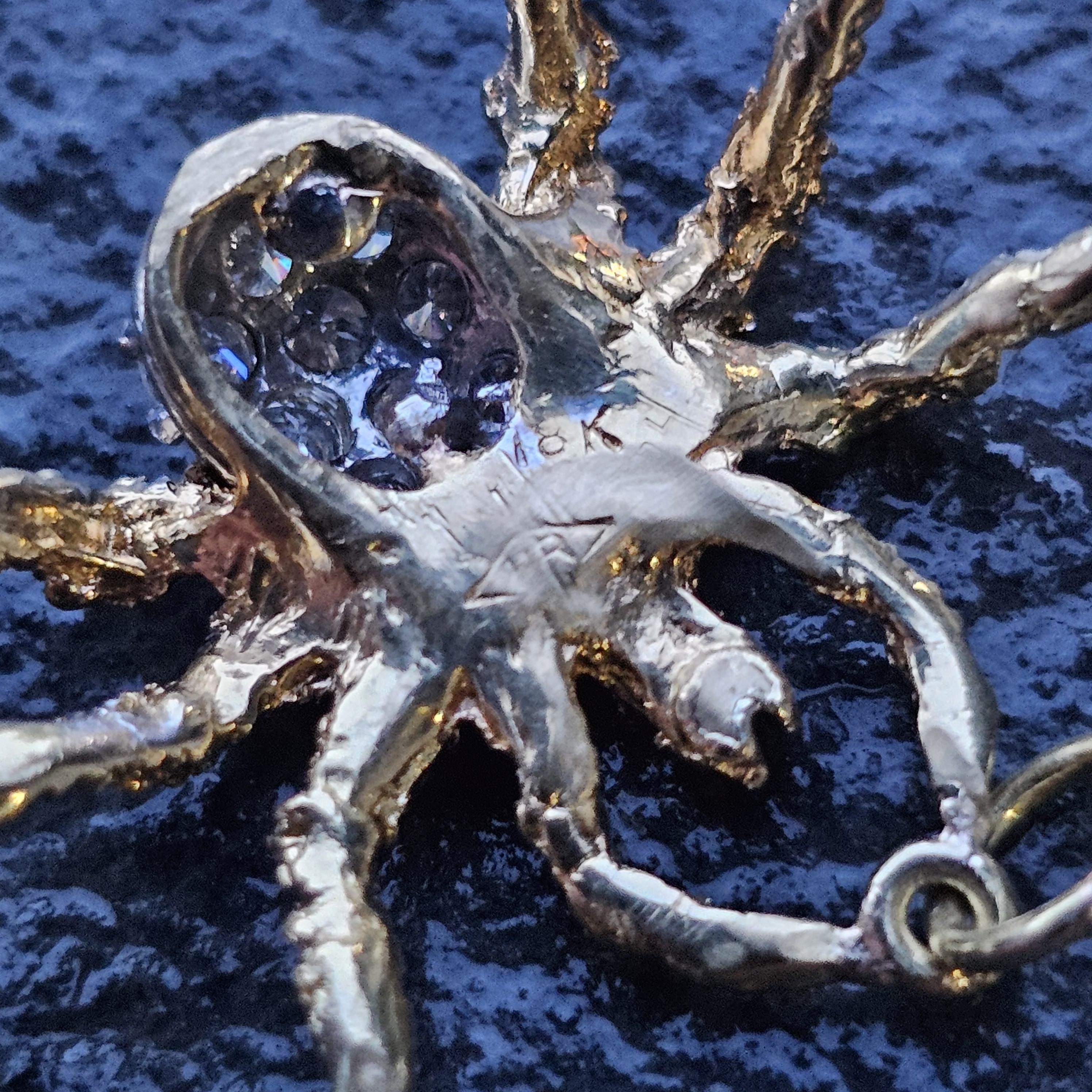 Ciondolo a forma di ragno in oro giallo 18 carati con pavé di diamanti Raro 4,3 g di peso 1