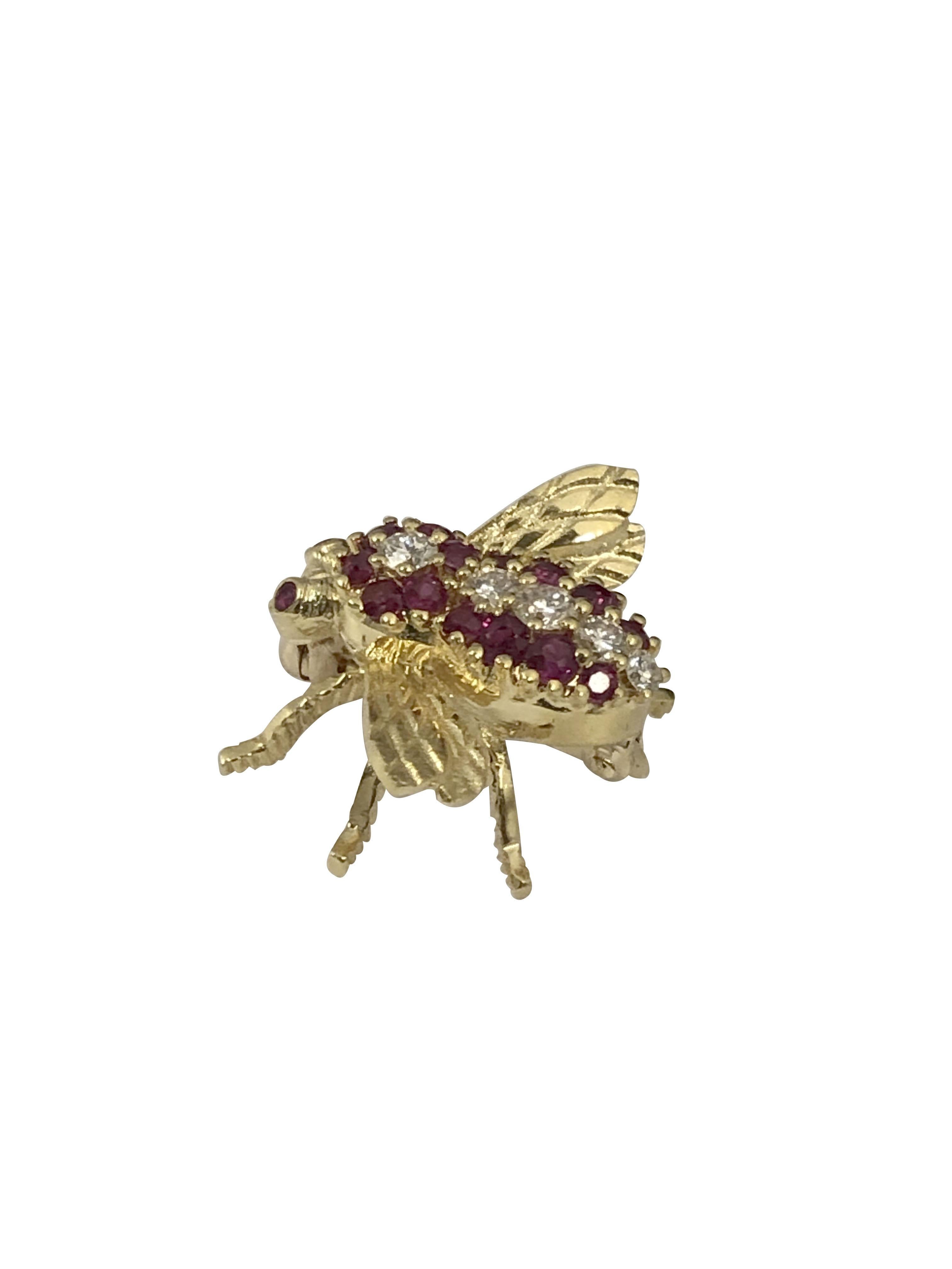 Herbert Rosenthal Broche abeille en or jaune, diamants et rubis Excellent état - En vente à Chicago, IL