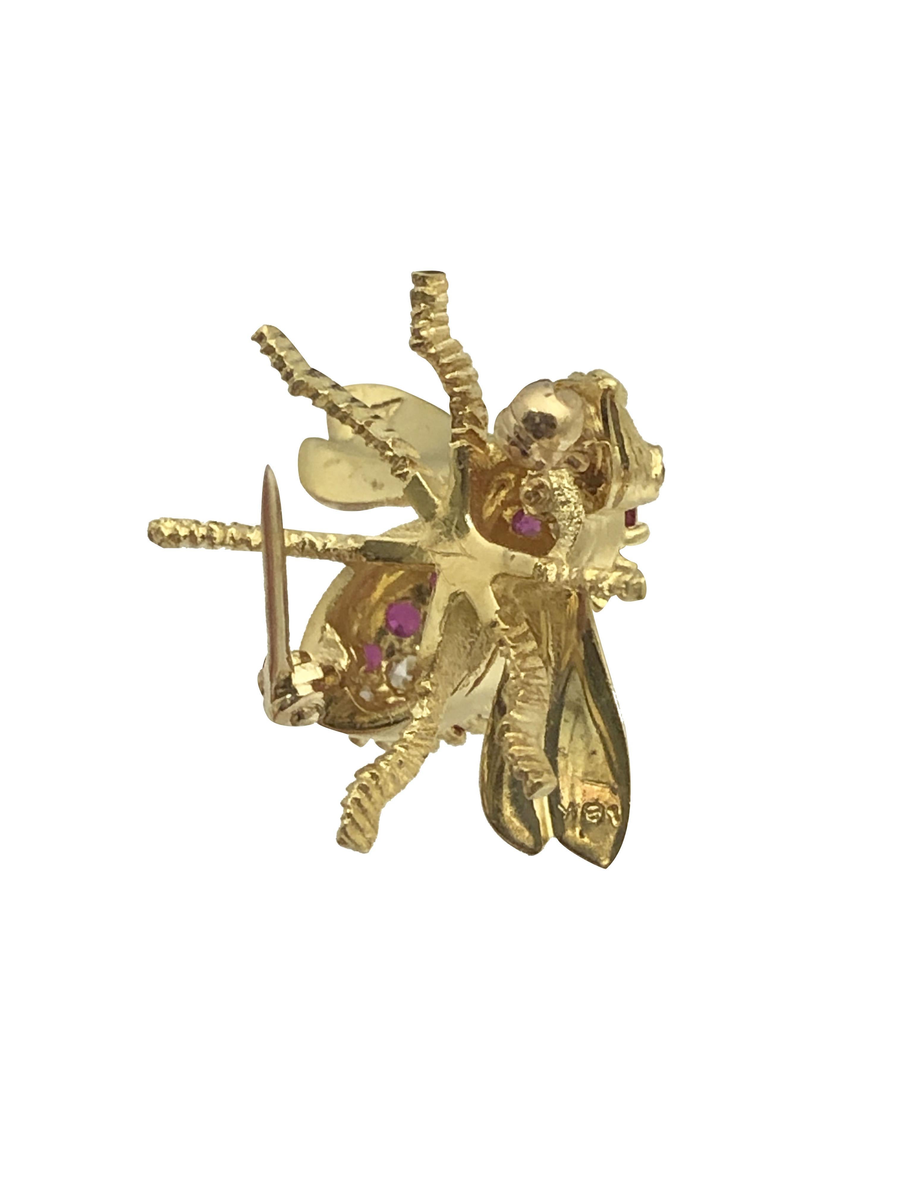 Herbert Rosenthal Broche abeille en or jaune, diamants et rubis Unisexe en vente