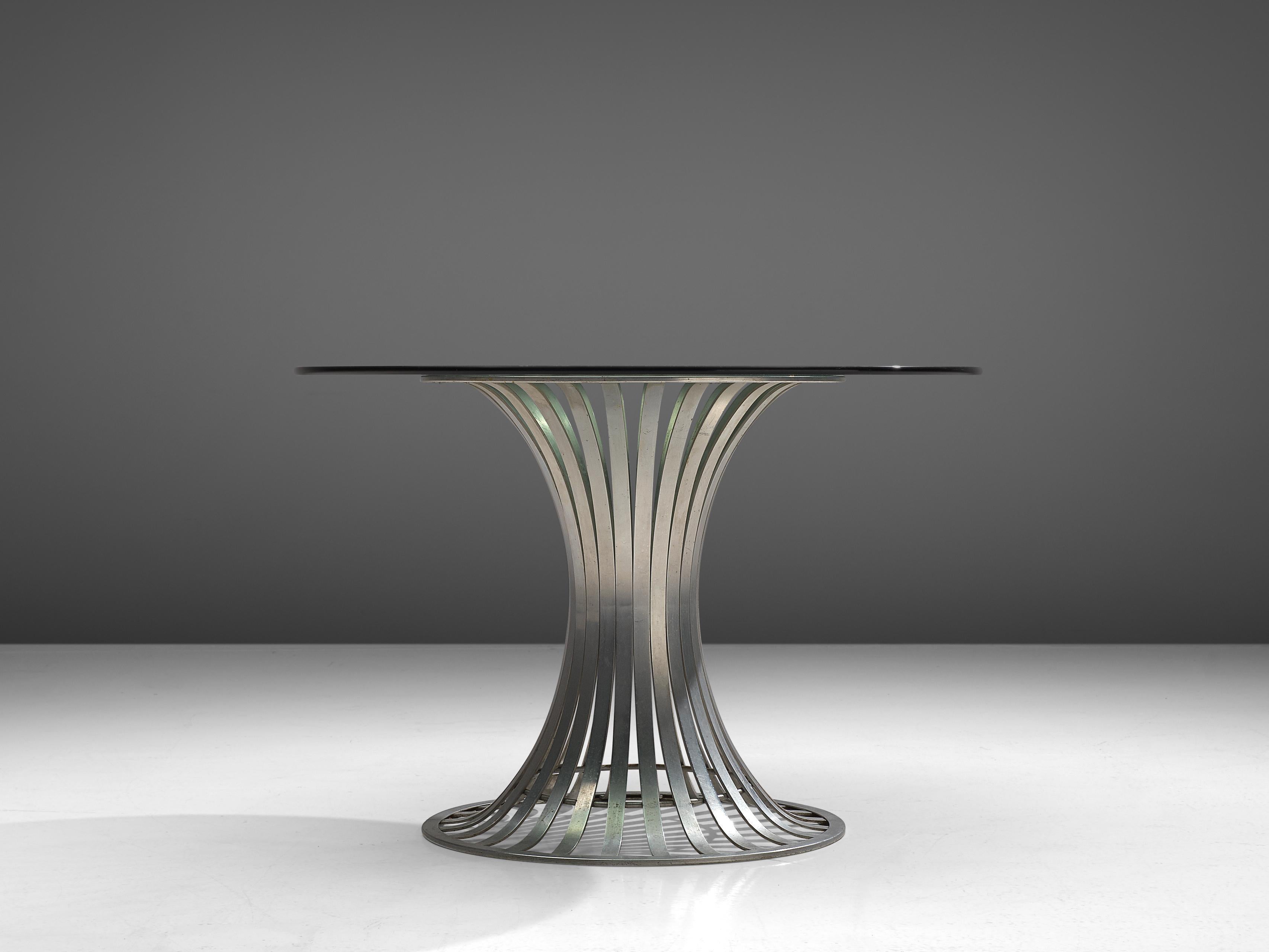 Table de salle à manger ronde Herbert Saiger pour Woodard en aluminium et verre Bon état - En vente à Waalwijk, NL