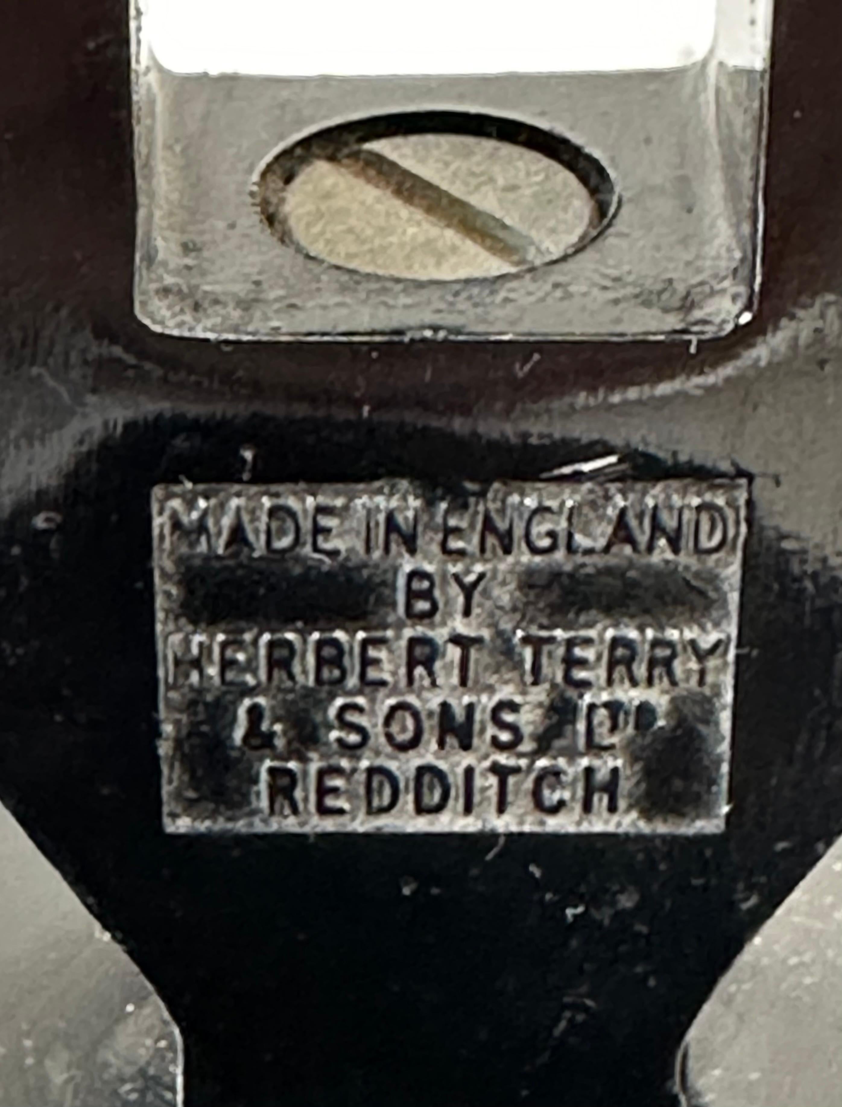 Herbert Terry 1227 Anglepoise Lamp. In Good Condition For Sale In Nantwich, GB
