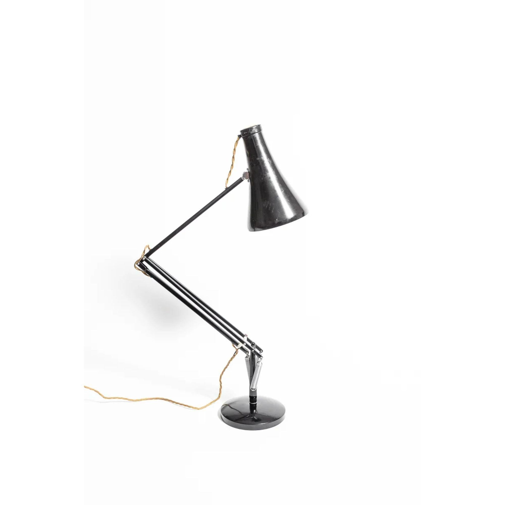 Herbert Terry and Sons Model 75 Anglepoise Desk Lamp, circa 1970 5