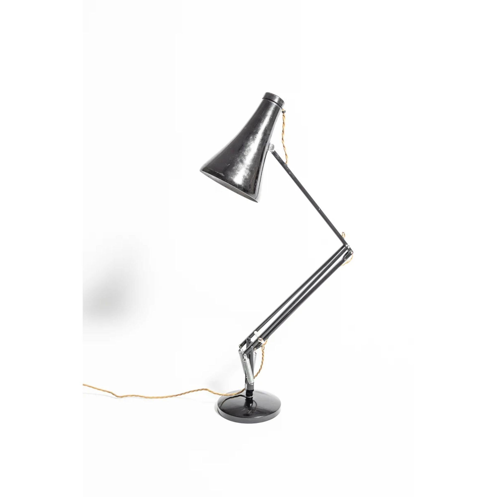 Herbert Terry and Sons Model 75 Anglepoise Desk Lamp, circa 1970 In Good Condition In London, GB