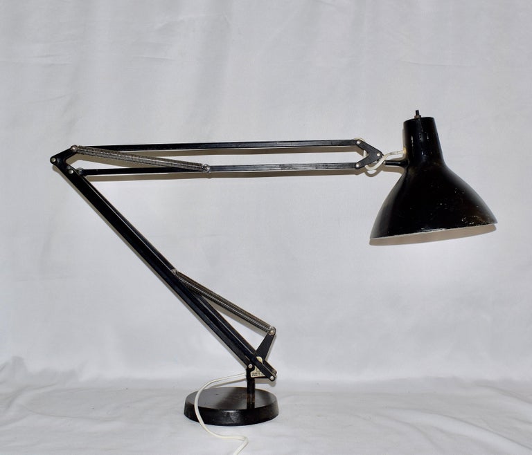 Procent Jernbanestation Glamour Herbert Terry and Sons 1001 Angelpoise Black Desk Lamp For Sale at 1stDibs