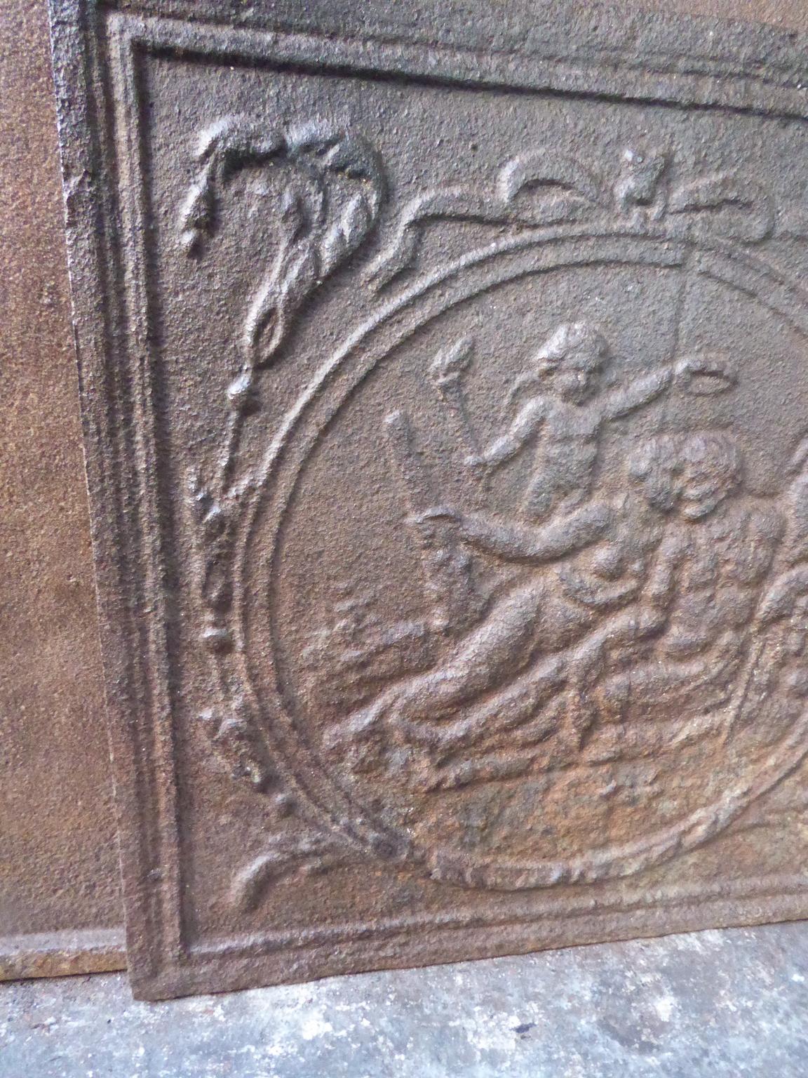 Français Plaque de cheminée française « Hercule tournant aux pieds d'omphale » en vente