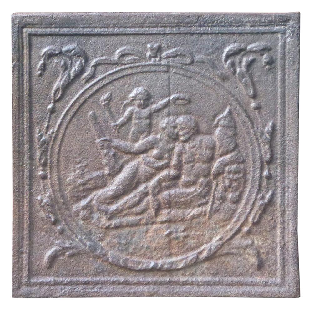 Plaque de cheminée française « Hercule tournant aux pieds d'omphale » en vente