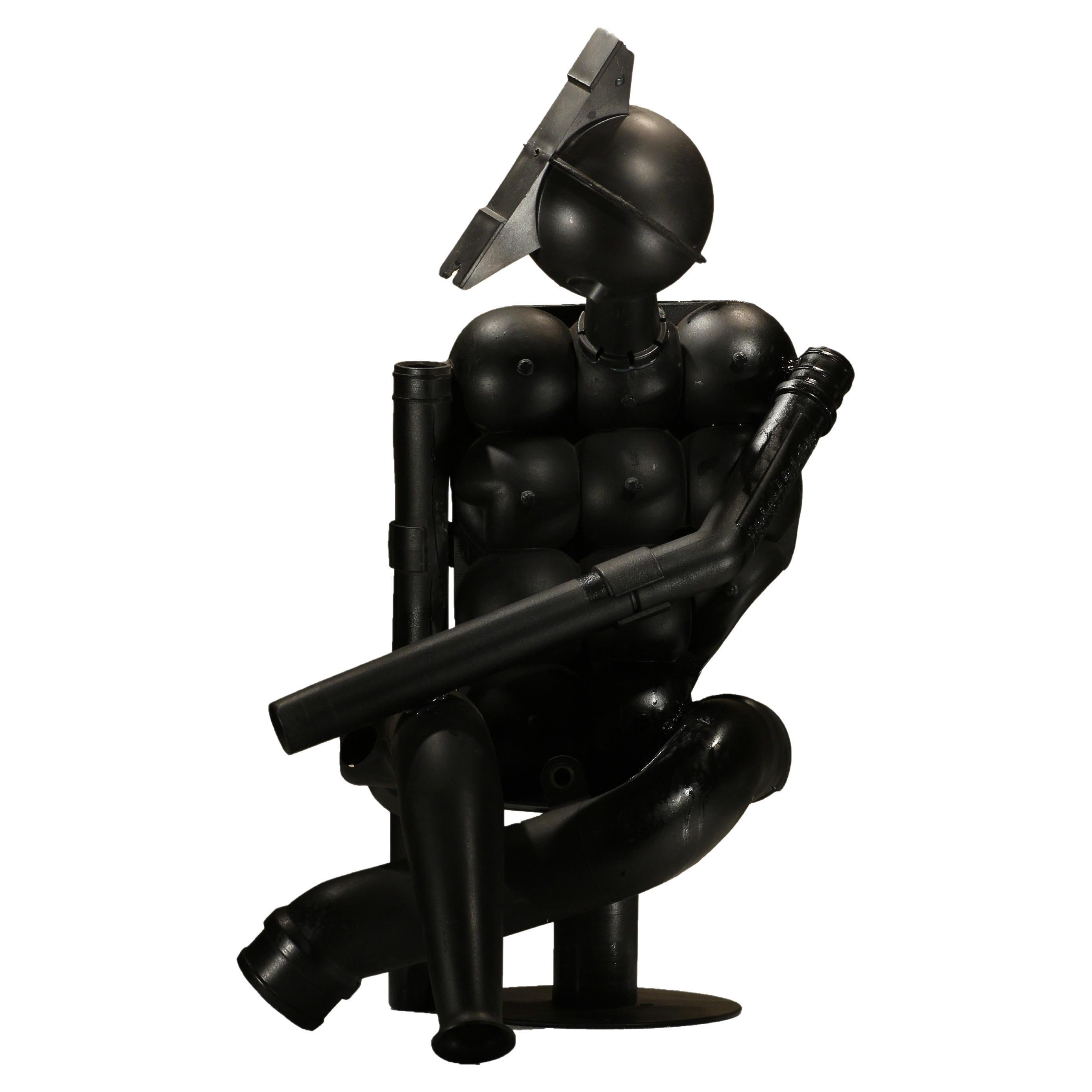Scultura della moglie di Ercole, assemblaggio in plastica nera, 2005 di Jerry Barrish in vendita