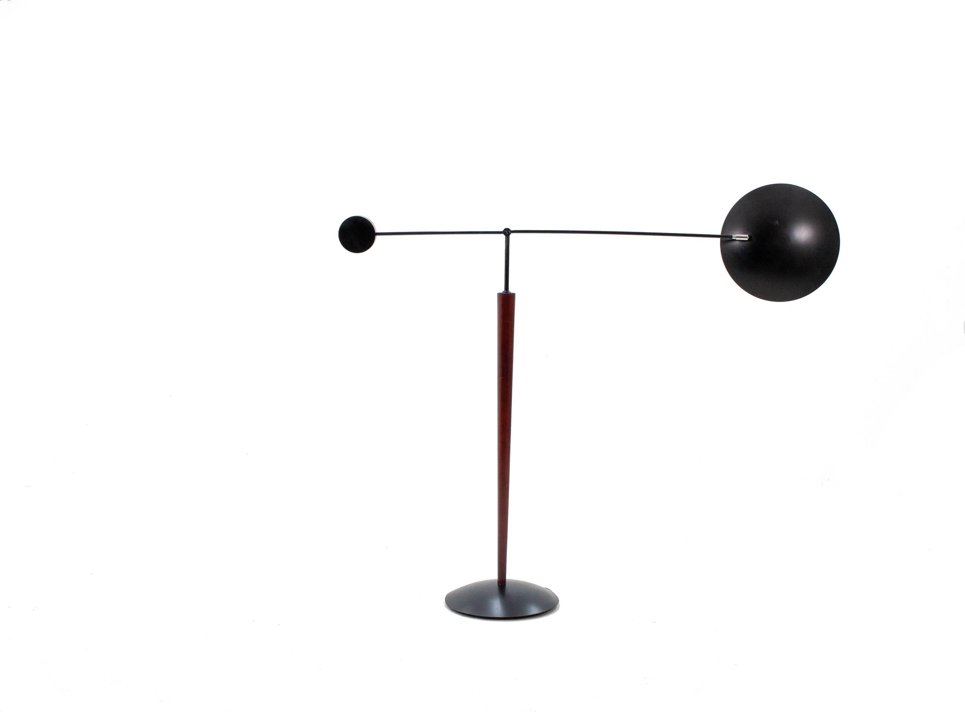 Large and highly adjustable floor standing counterbalanced swing-arm lamp from the 1980s 'Balance' range by Dutch lighting specialists Herda. Dimmable halogen light in good working order and in overall very nice shape.